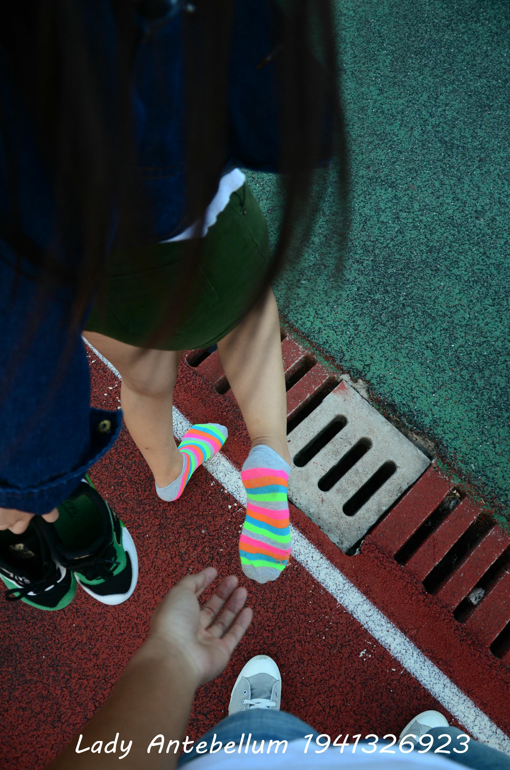 [战前女神] 恋足美腿棉袜女神级摄影套图 080 [132P-294MB]_第5集