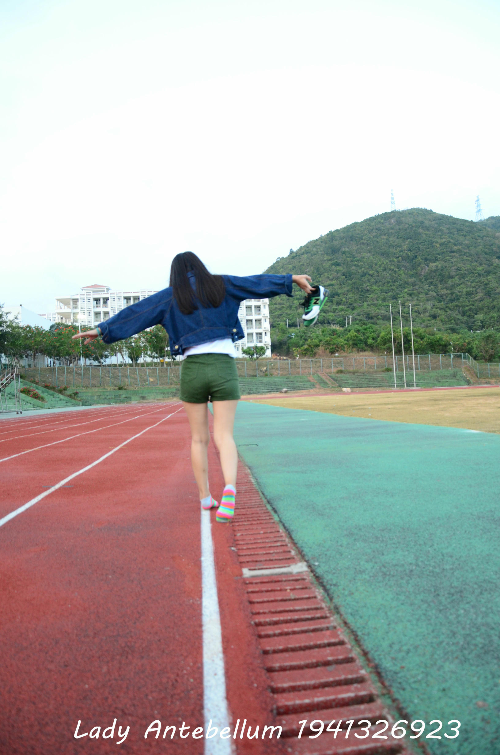 [战前女神] 恋足美腿棉袜女神级摄影套图 080 [132P-294MB]_第5集