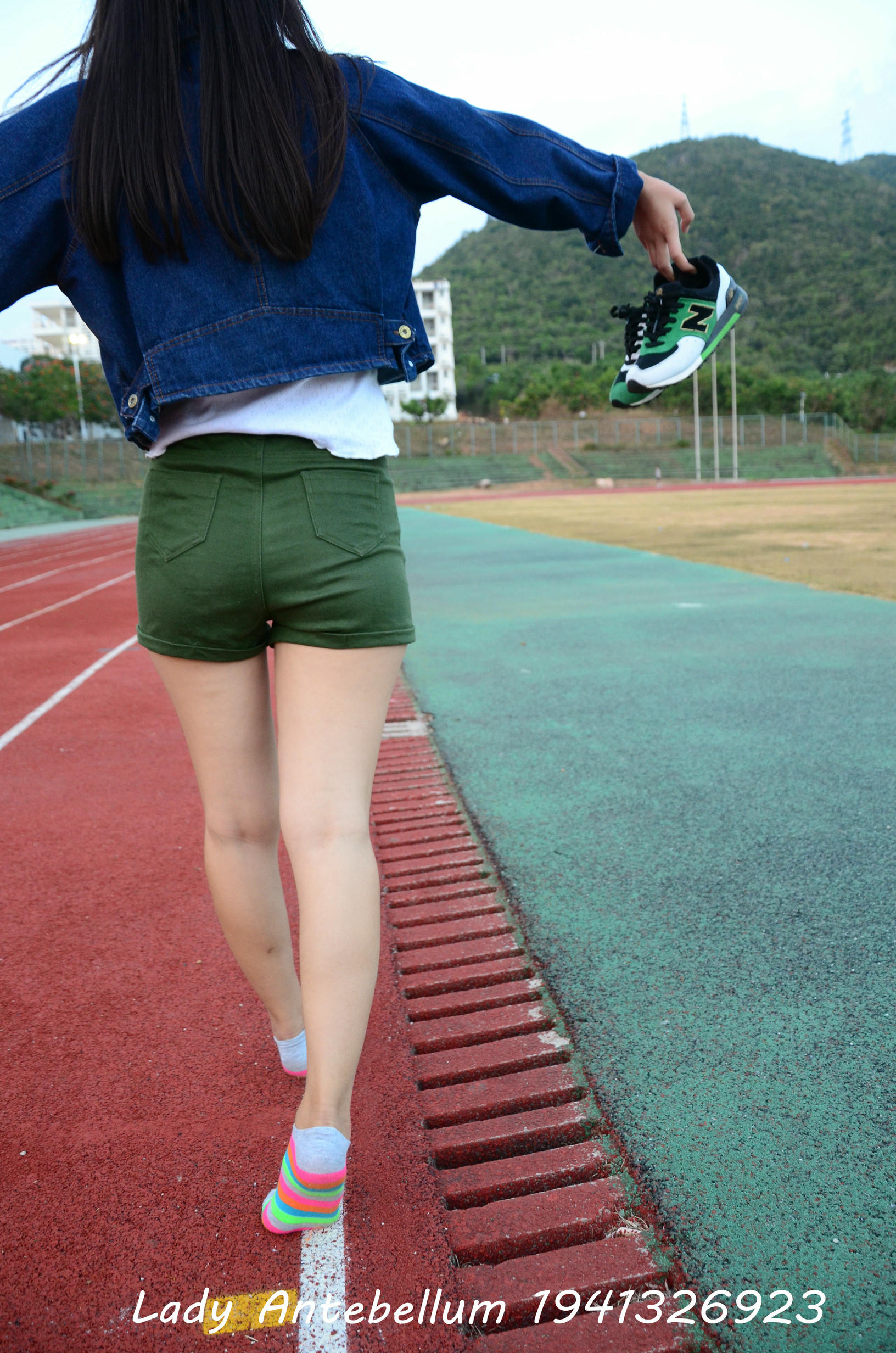 [战前女神] 恋足美腿棉袜女神级摄影套图 080 [132P-294MB]_第5集