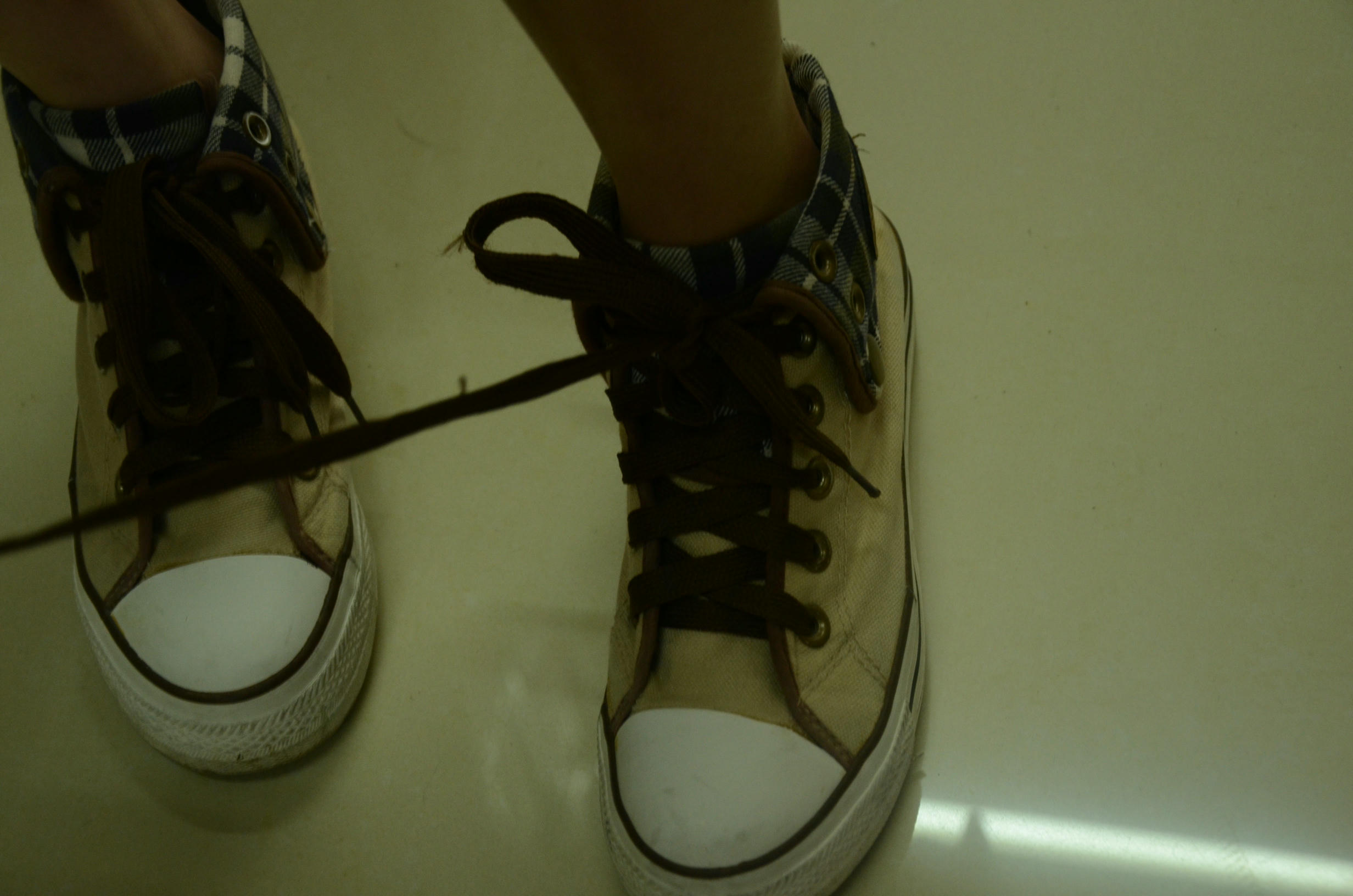 [战前女神] 恋足美腿棉袜女神级摄影套图 081 [104P-153MB]_第1集