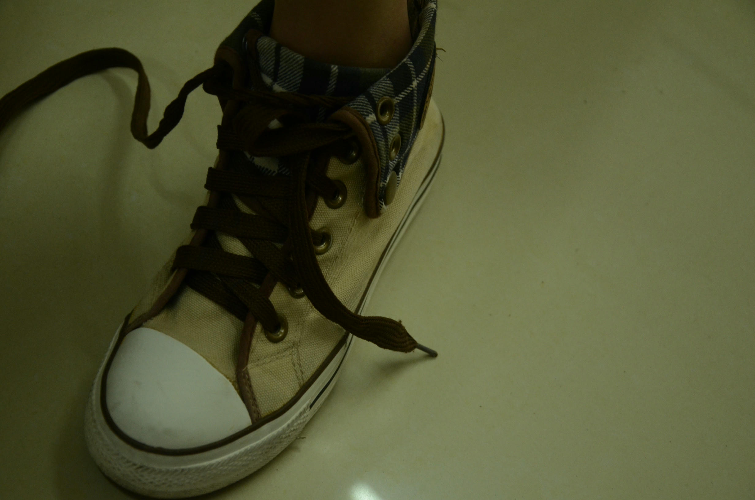 [战前女神] 恋足美腿棉袜女神级摄影套图 081 [104P-153MB]_第1集