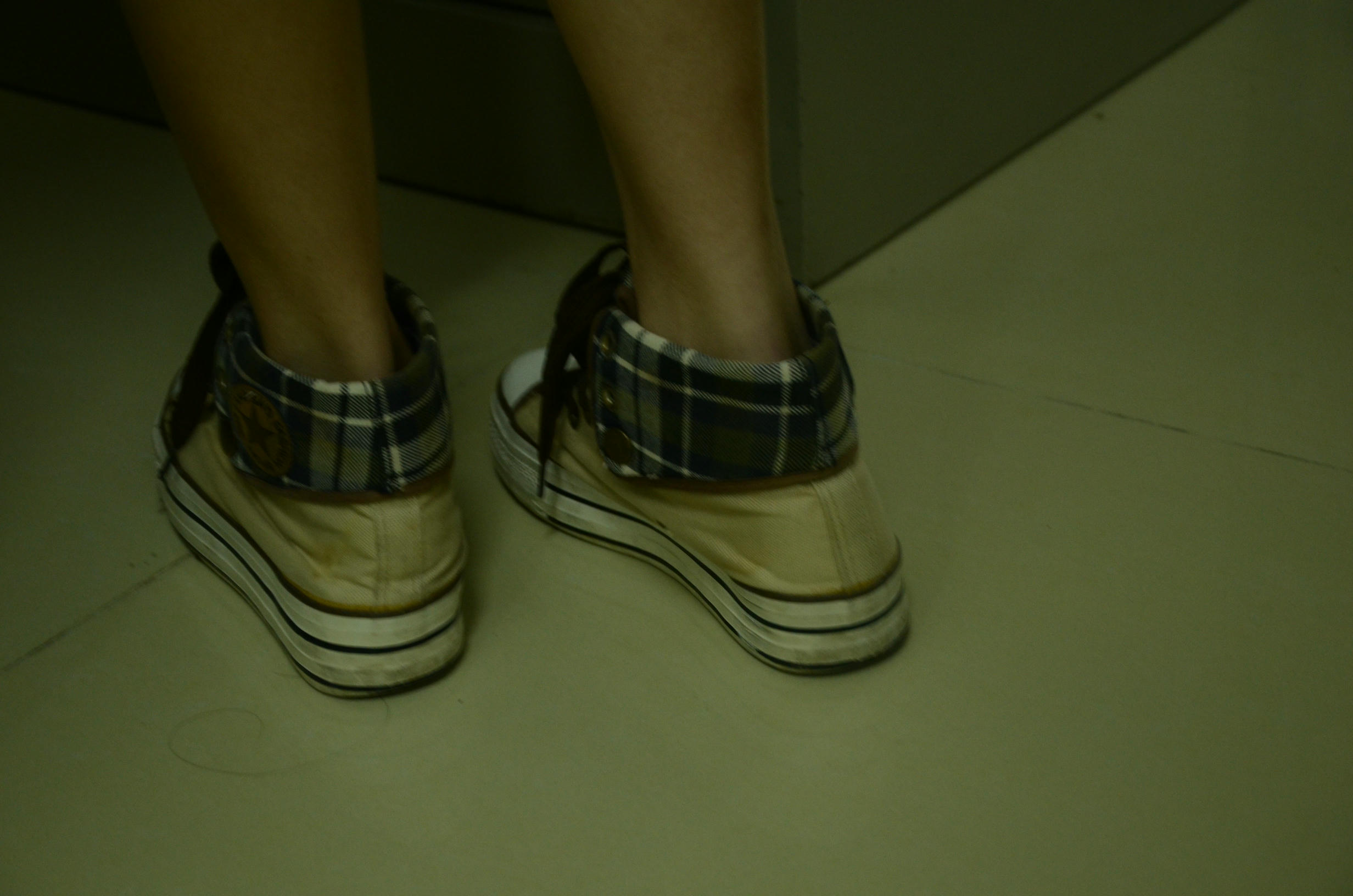 [战前女神] 恋足美腿棉袜女神级摄影套图 081 [104P-153MB]_第1集