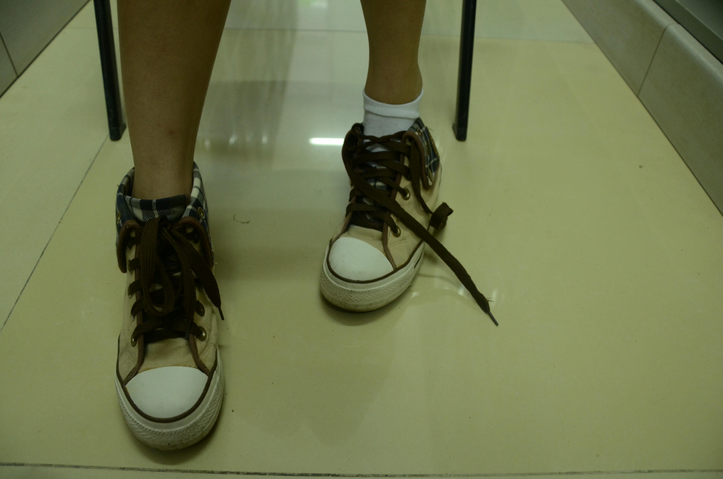 [战前女神] 恋足美腿棉袜女神级摄影套图 081 [104P-153MB]_第3集