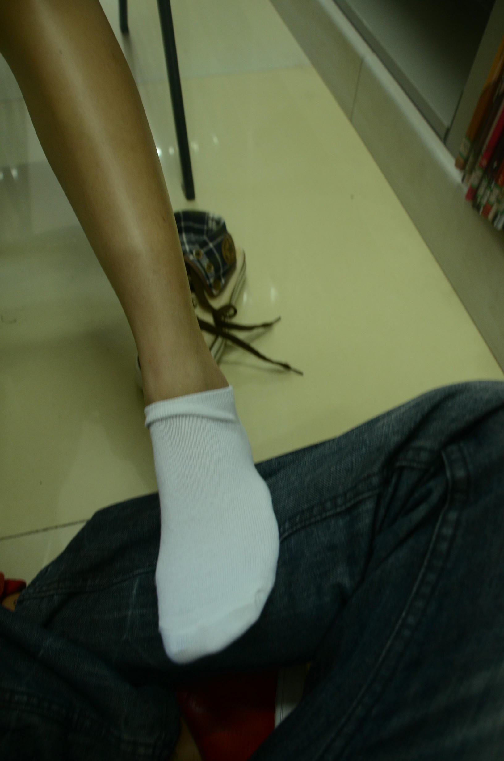 [战前女神] 恋足美腿棉袜女神级摄影套图 081 [104P-153MB]_第4集