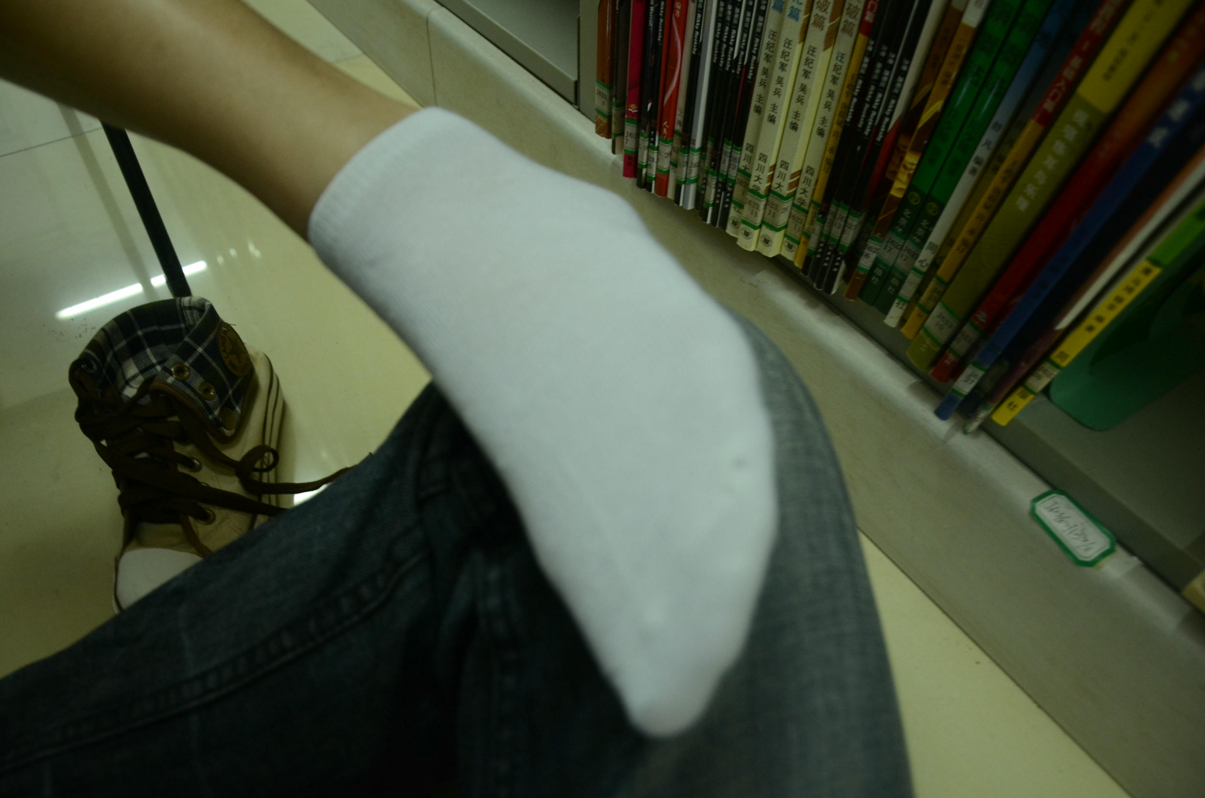 [战前女神] 恋足美腿棉袜女神级摄影套图 081 [104P-153MB]_第5集