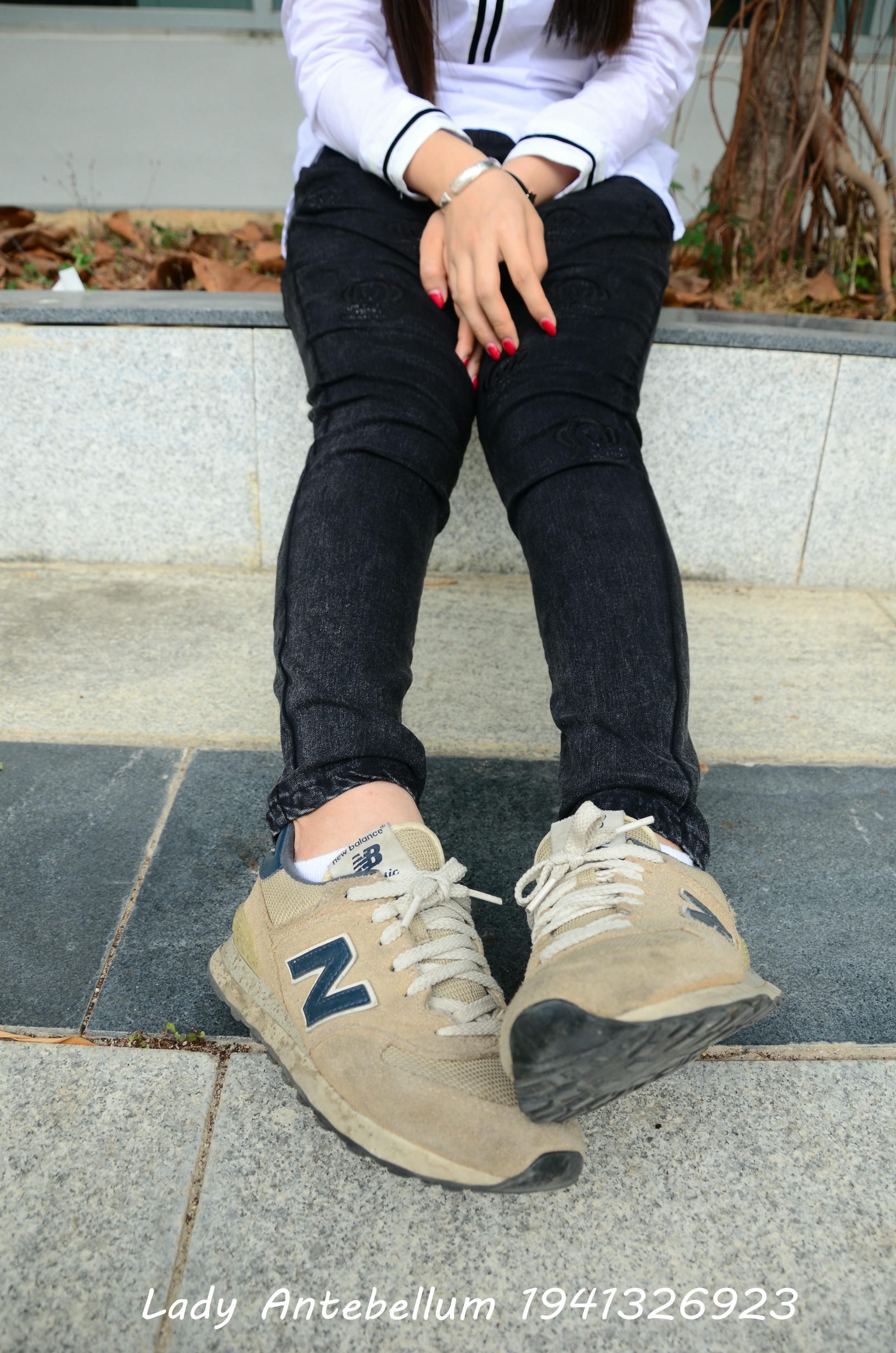 [战前女神] 恋足美腿棉袜女神级摄影套图 083 [72P-141MB]_第1集