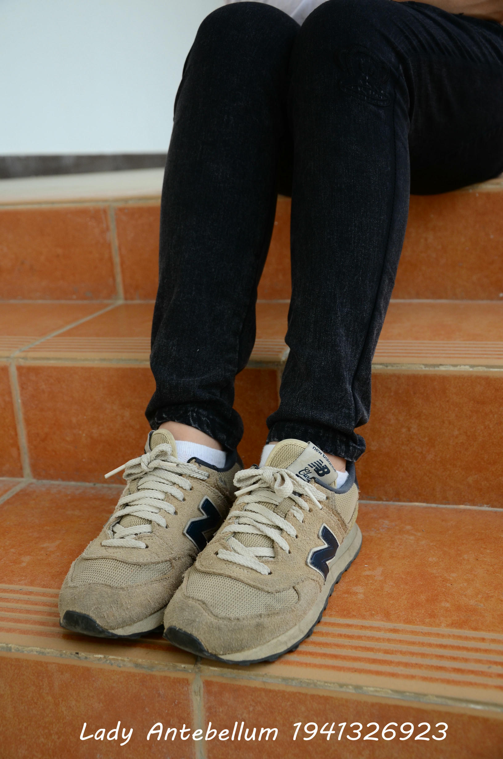 [战前女神] 恋足美腿棉袜女神级摄影套图 083 [72P-141MB]_第1集