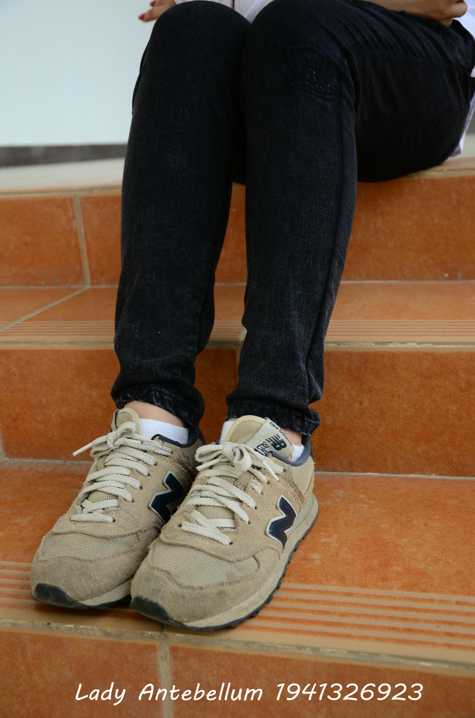 [战前女神] 恋足美腿棉袜女神级摄影套图 083 [72P-141MB]_第1集