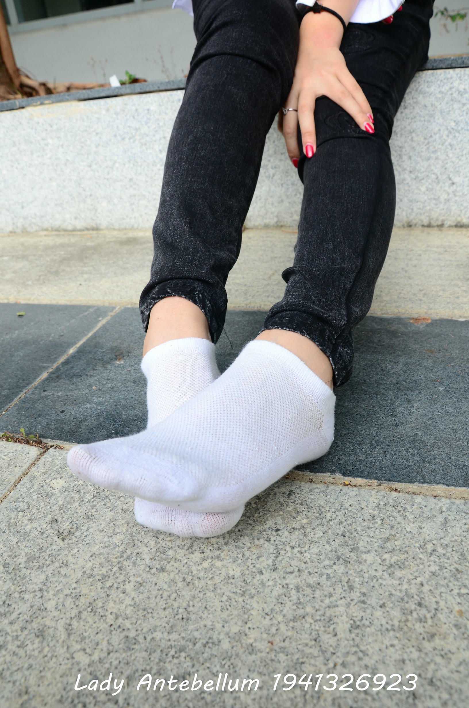 [战前女神] 恋足美腿棉袜女神级摄影套图 083 [72P-141MB]_第3集