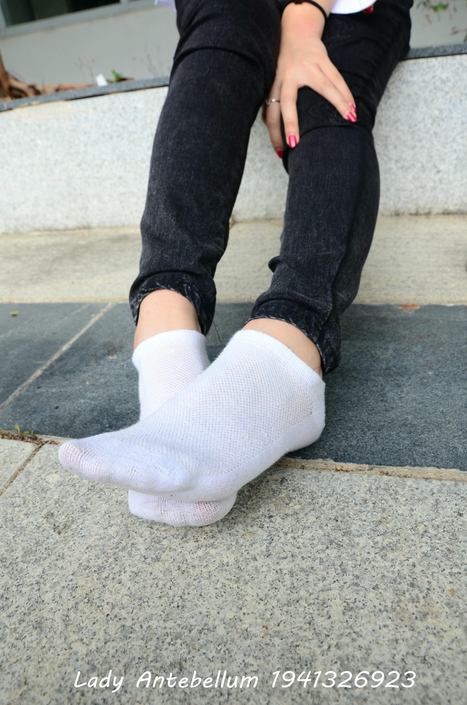 [战前女神] 恋足美腿棉袜女神级摄影套图 083 [72P-141MB]_第3集