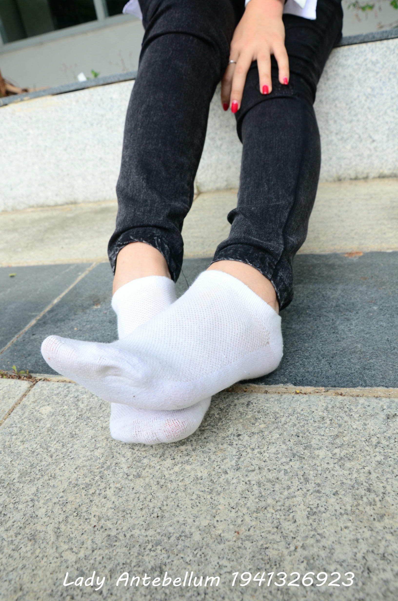 [战前女神] 恋足美腿棉袜女神级摄影套图 083 [72P-141MB]_第3集