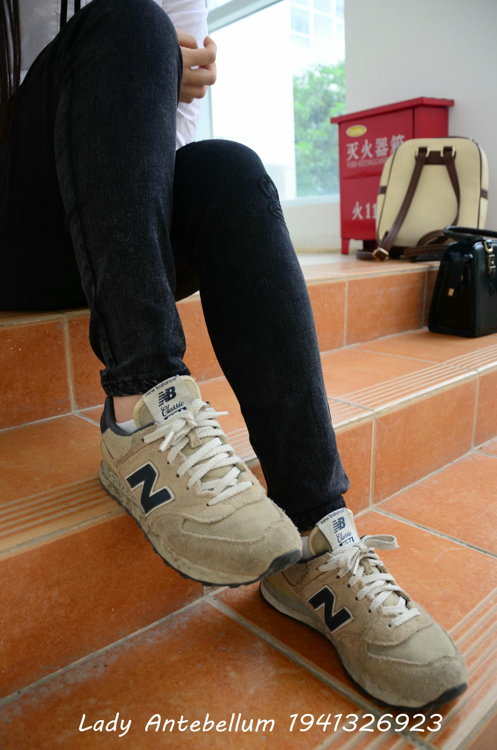 [战前女神] 恋足美腿棉袜女神级摄影套图 083 [72P-141MB]_第1集