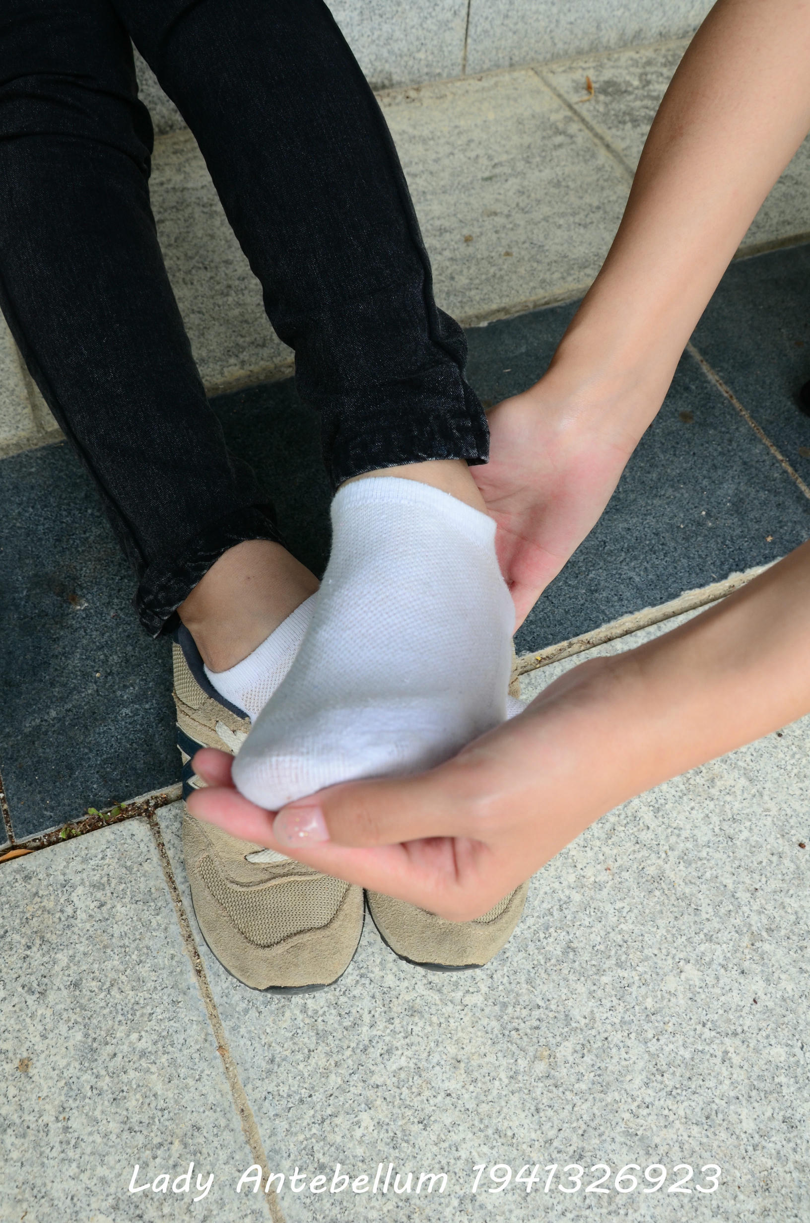 [战前女神] 恋足美腿棉袜女神级摄影套图 083 [72P-141MB]_第4集