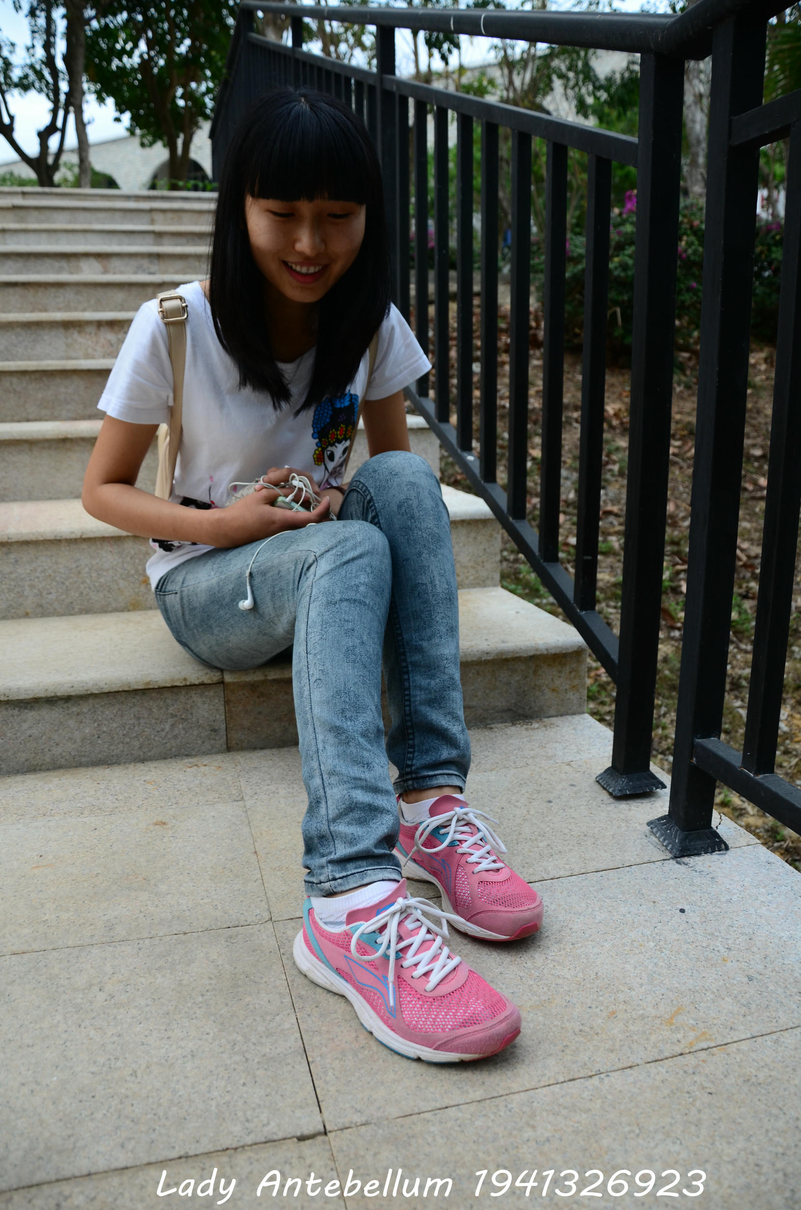 [战前女神] 恋足美腿棉袜女神级摄影套图 084 [53P-139MB]_第1集