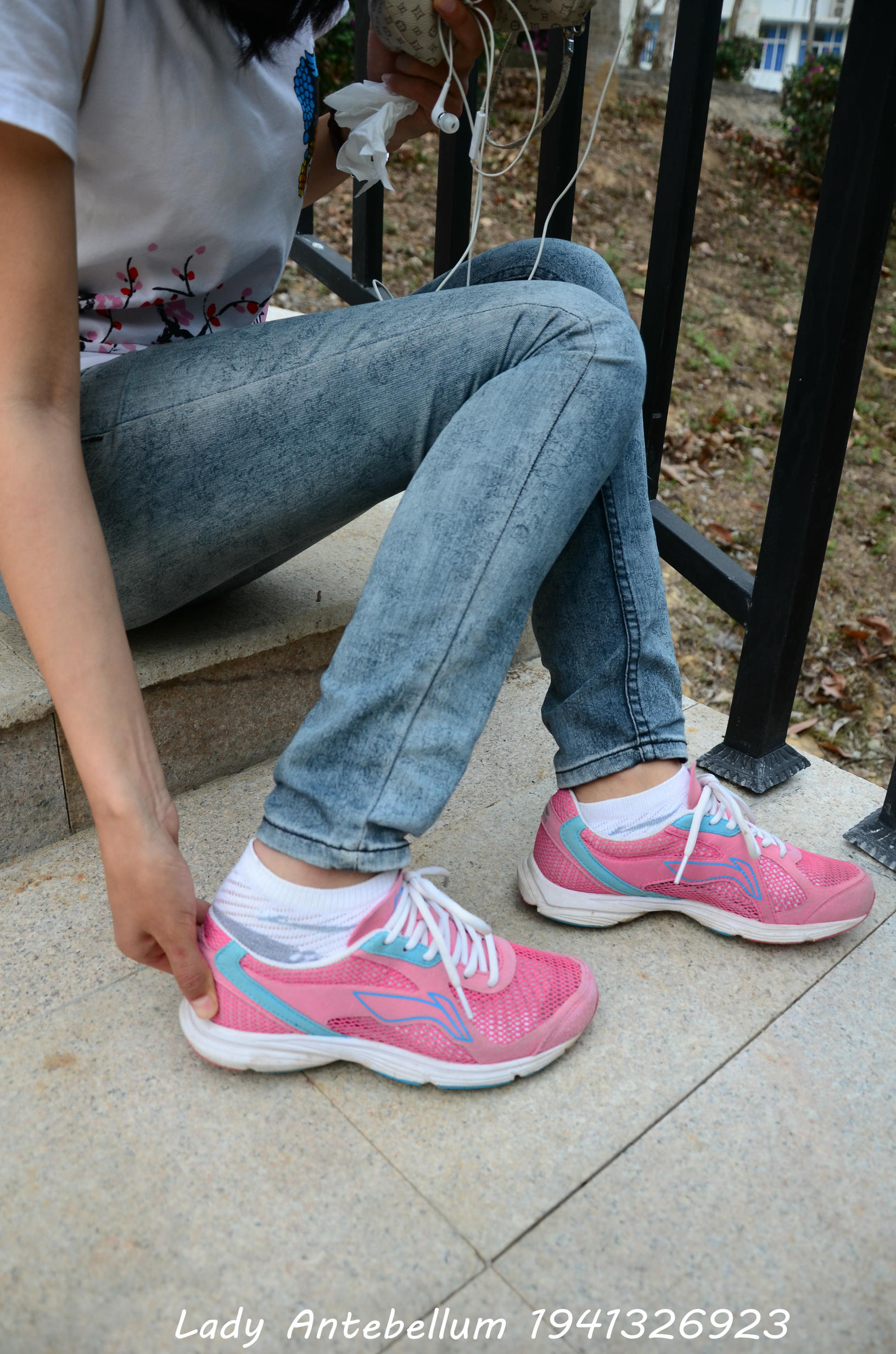 [战前女神] 恋足美腿棉袜女神级摄影套图 084 [53P-139MB]_第2集