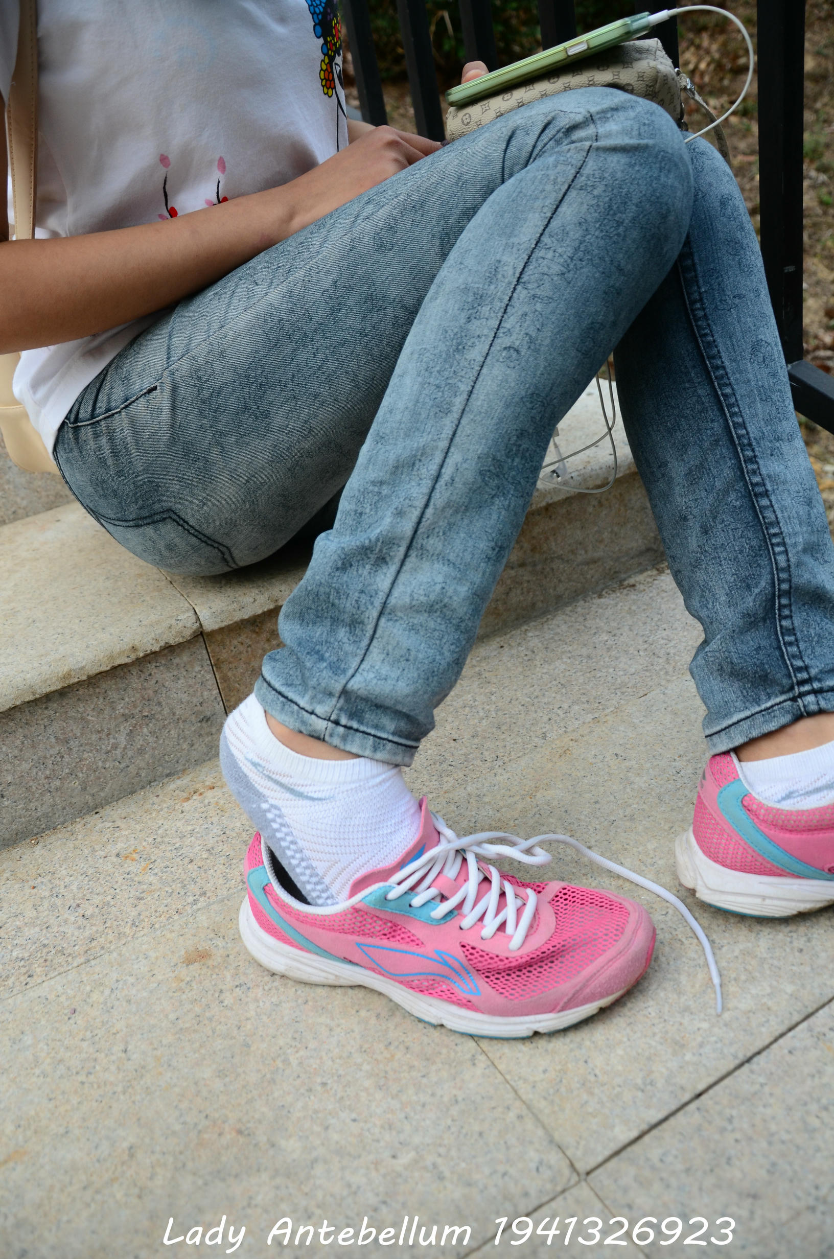 [战前女神] 恋足美腿棉袜女神级摄影套图 084 [53P-139MB]_第2集