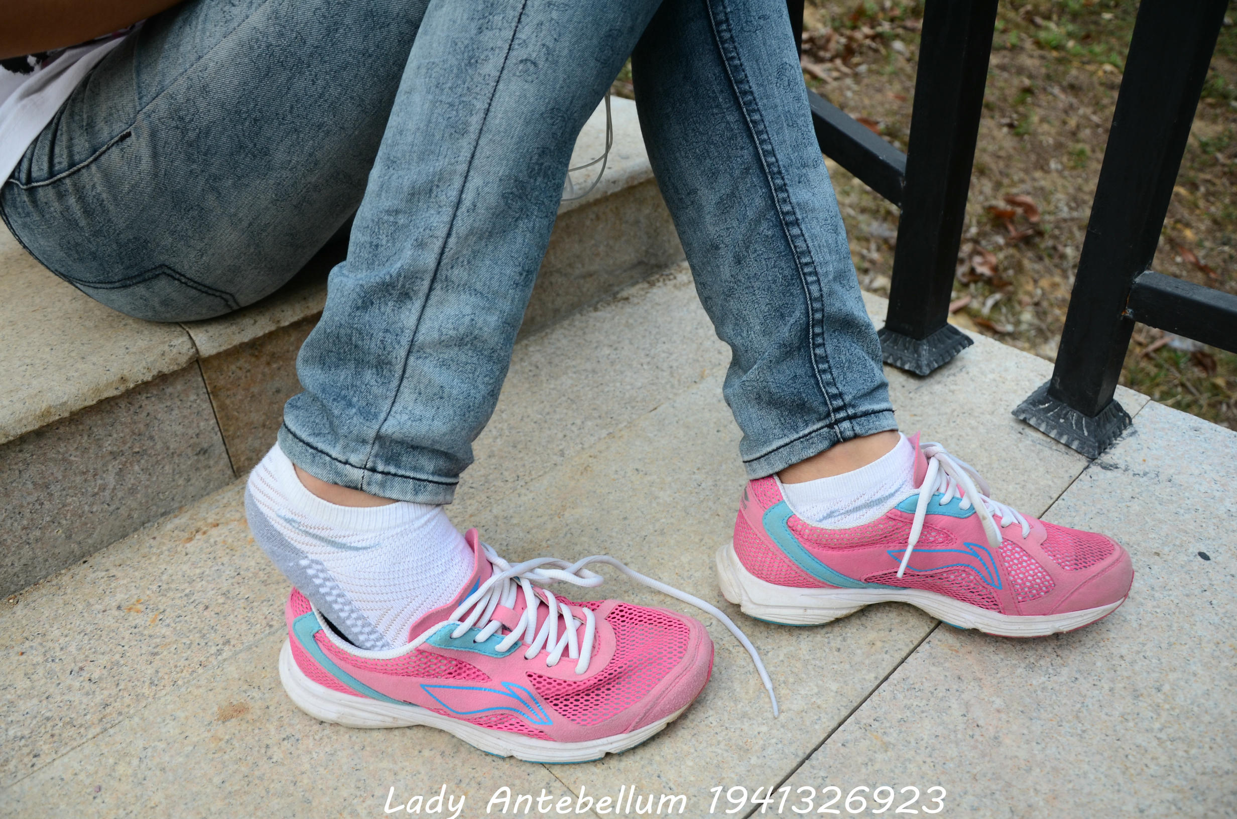 [战前女神] 恋足美腿棉袜女神级摄影套图 084 [53P-139MB]_第2集