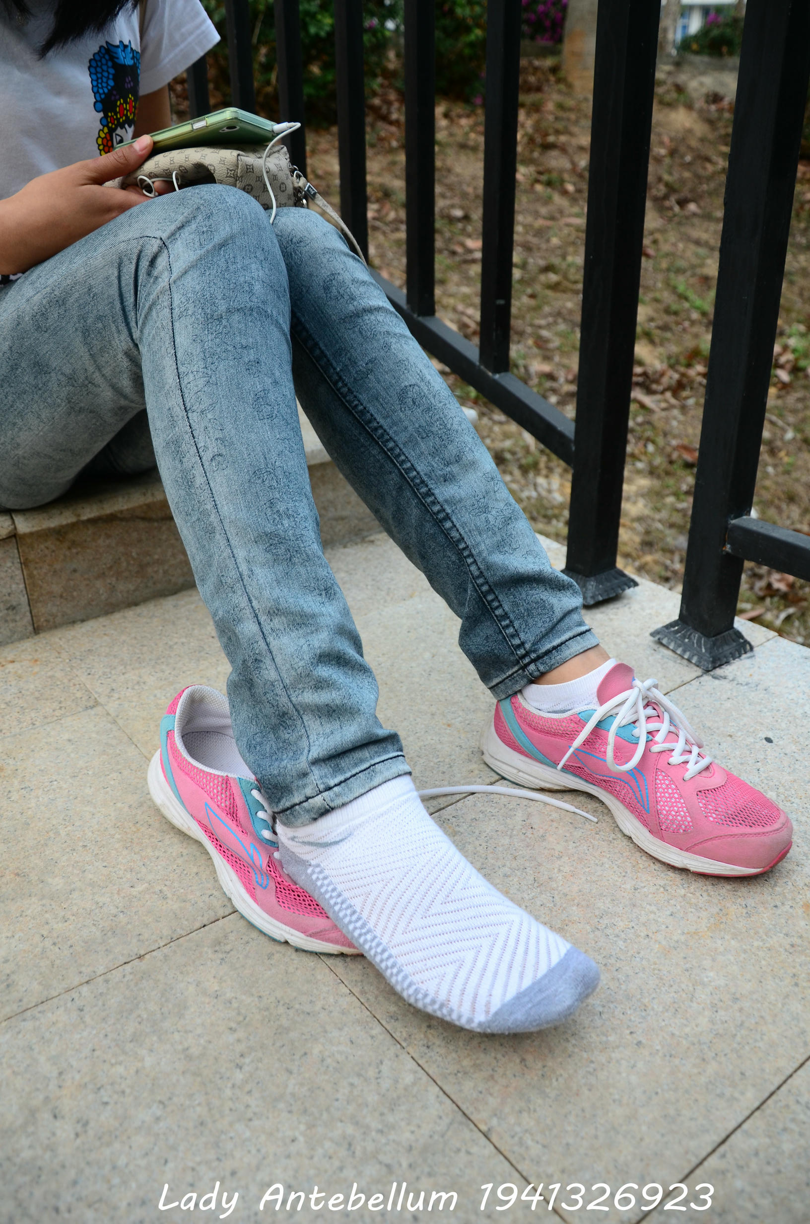 [战前女神] 恋足美腿棉袜女神级摄影套图 084 [53P-139MB]_第2集