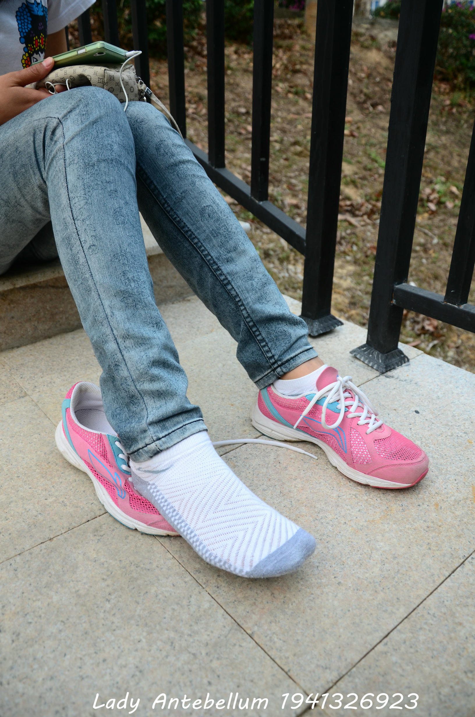 [战前女神] 恋足美腿棉袜女神级摄影套图 084 [53P-139MB]_第2集