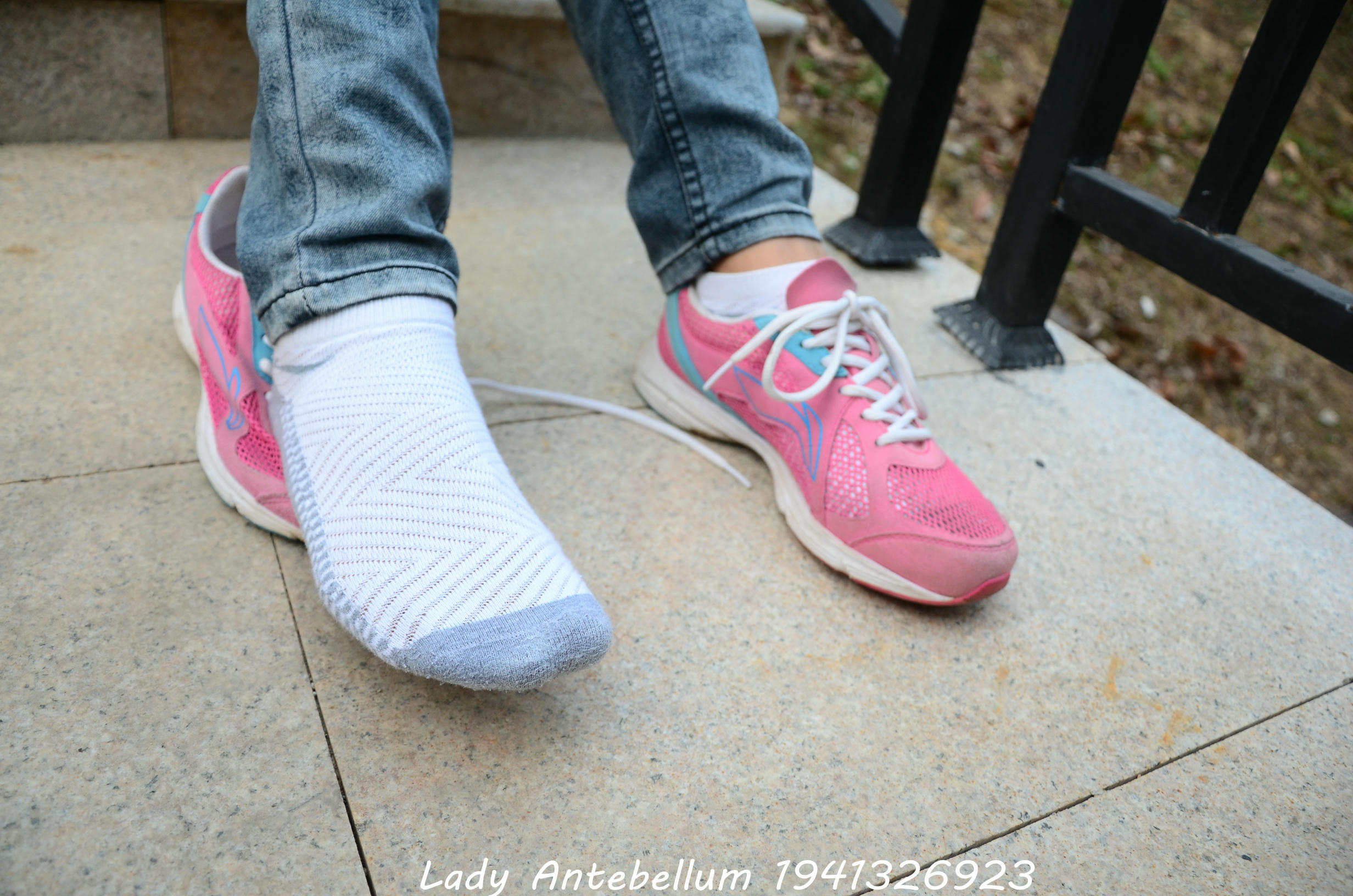 [战前女神] 恋足美腿棉袜女神级摄影套图 084 [53P-139MB]_第2集