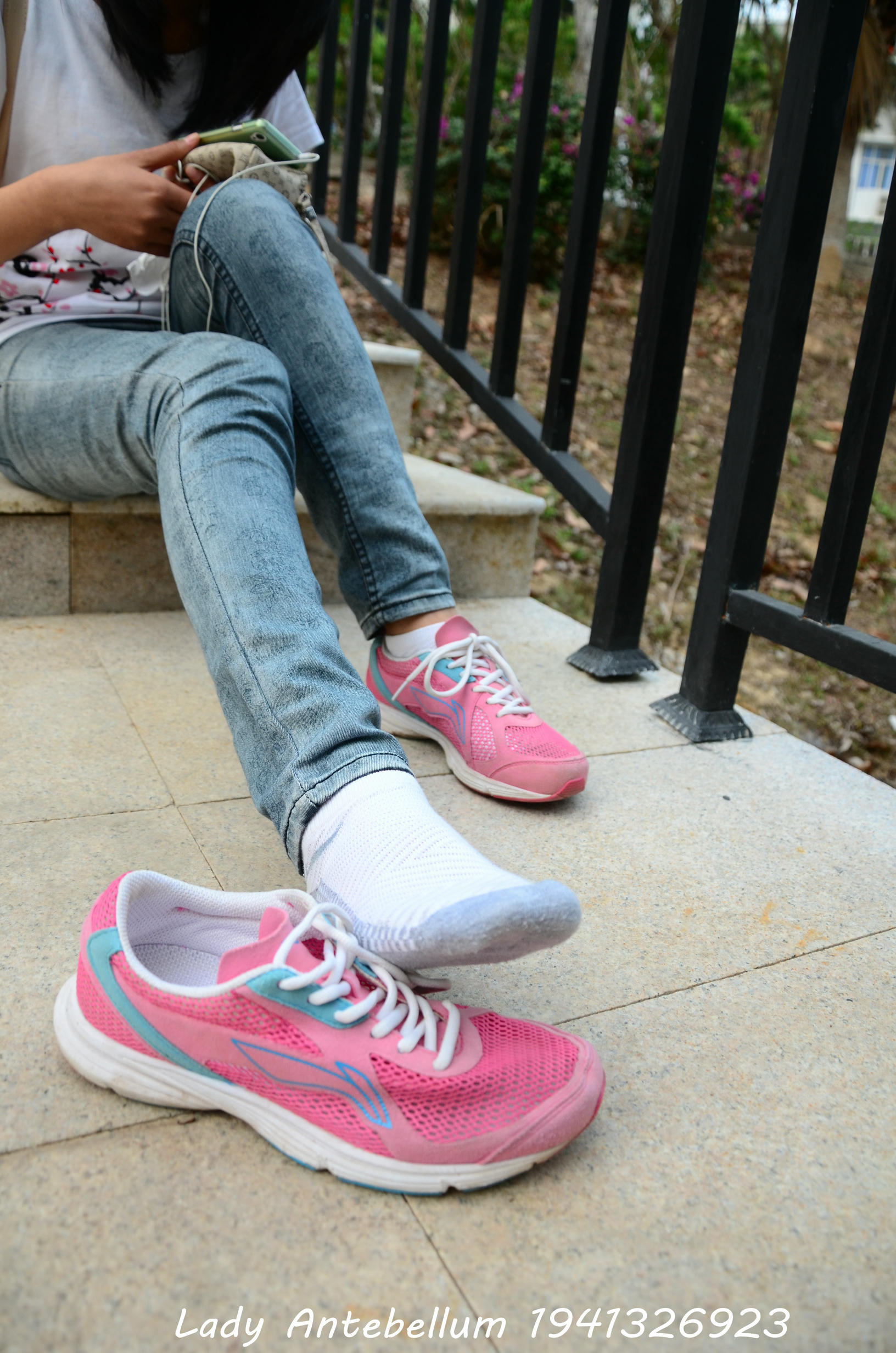 [战前女神] 恋足美腿棉袜女神级摄影套图 084 [53P-139MB]_第2集