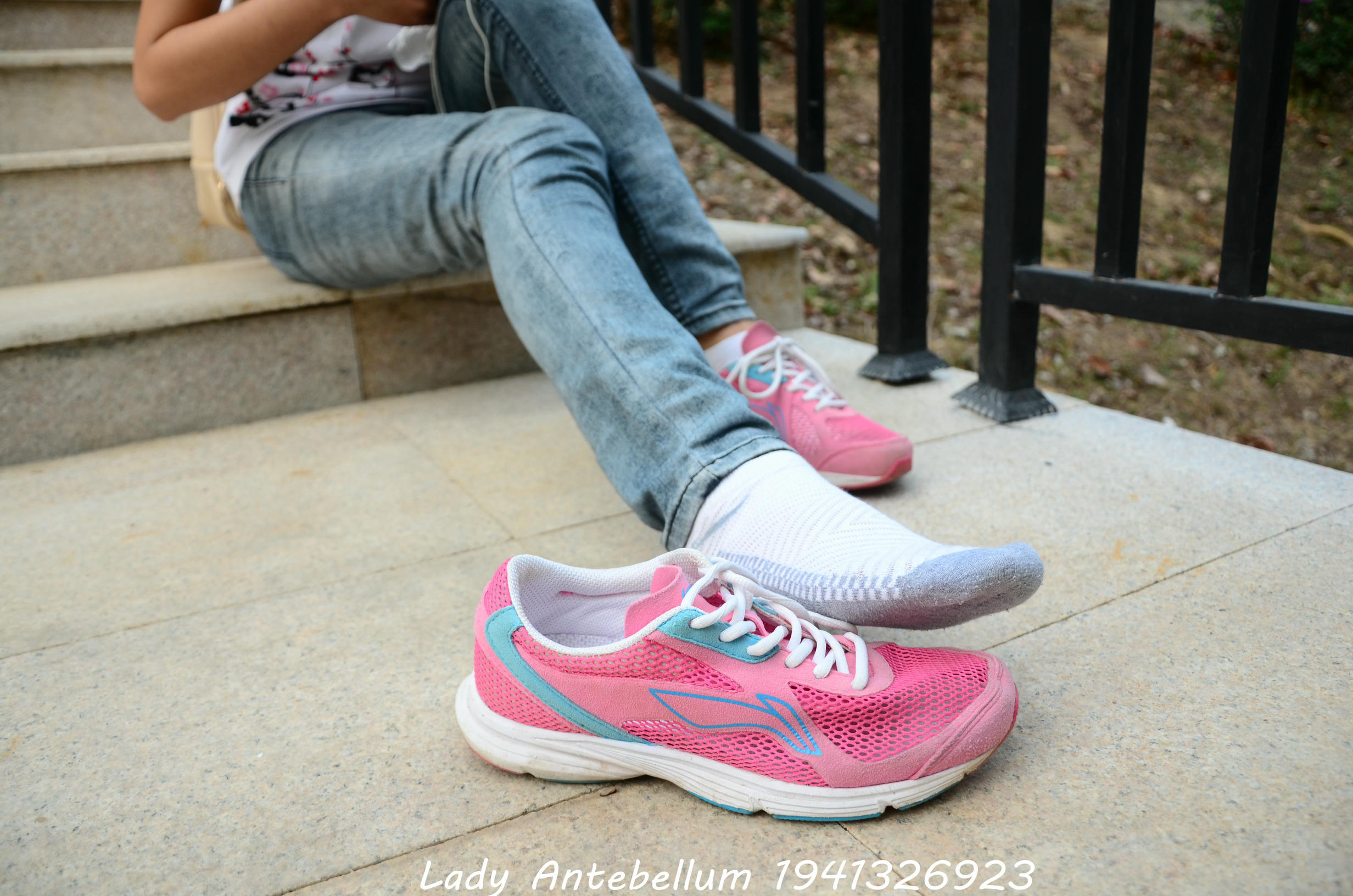 [战前女神] 恋足美腿棉袜女神级摄影套图 084 [53P-139MB]_第2集