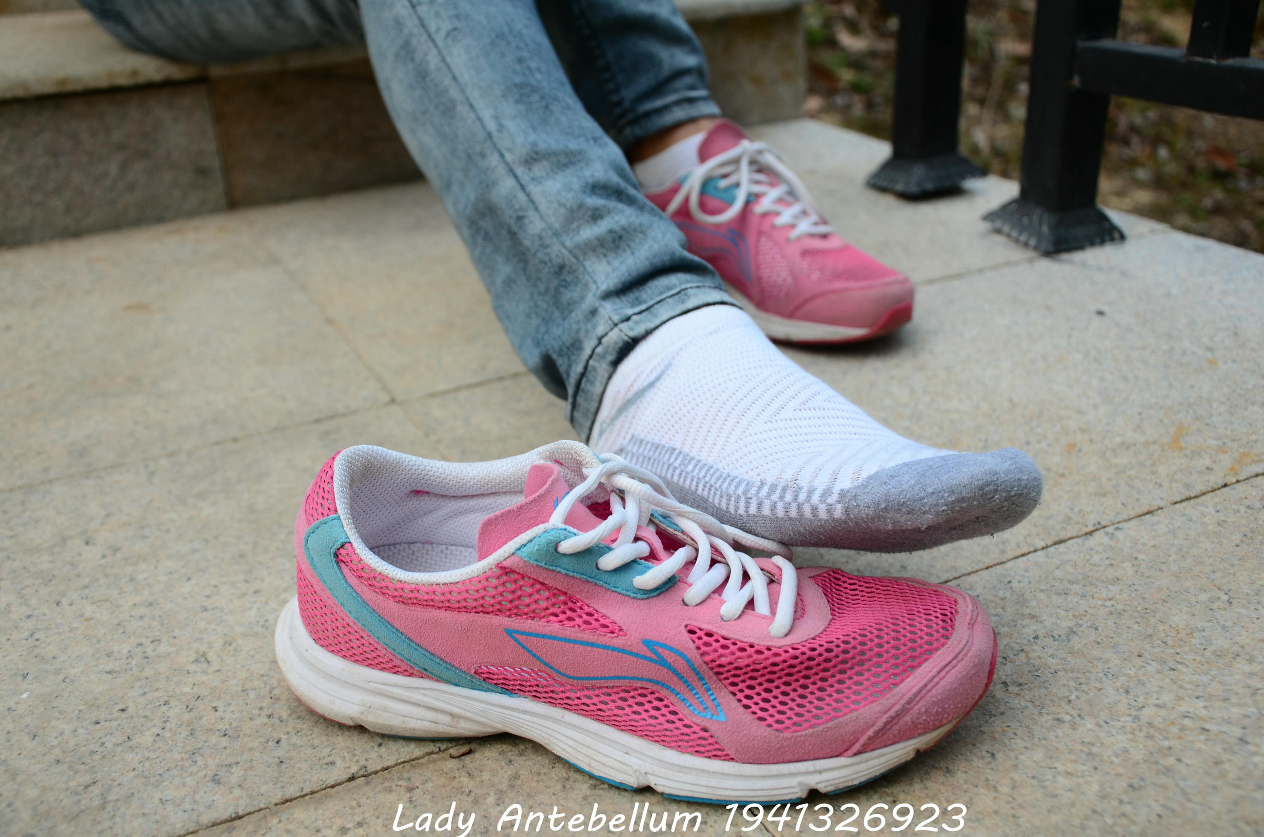 [战前女神] 恋足美腿棉袜女神级摄影套图 084 [53P-139MB]_第2集