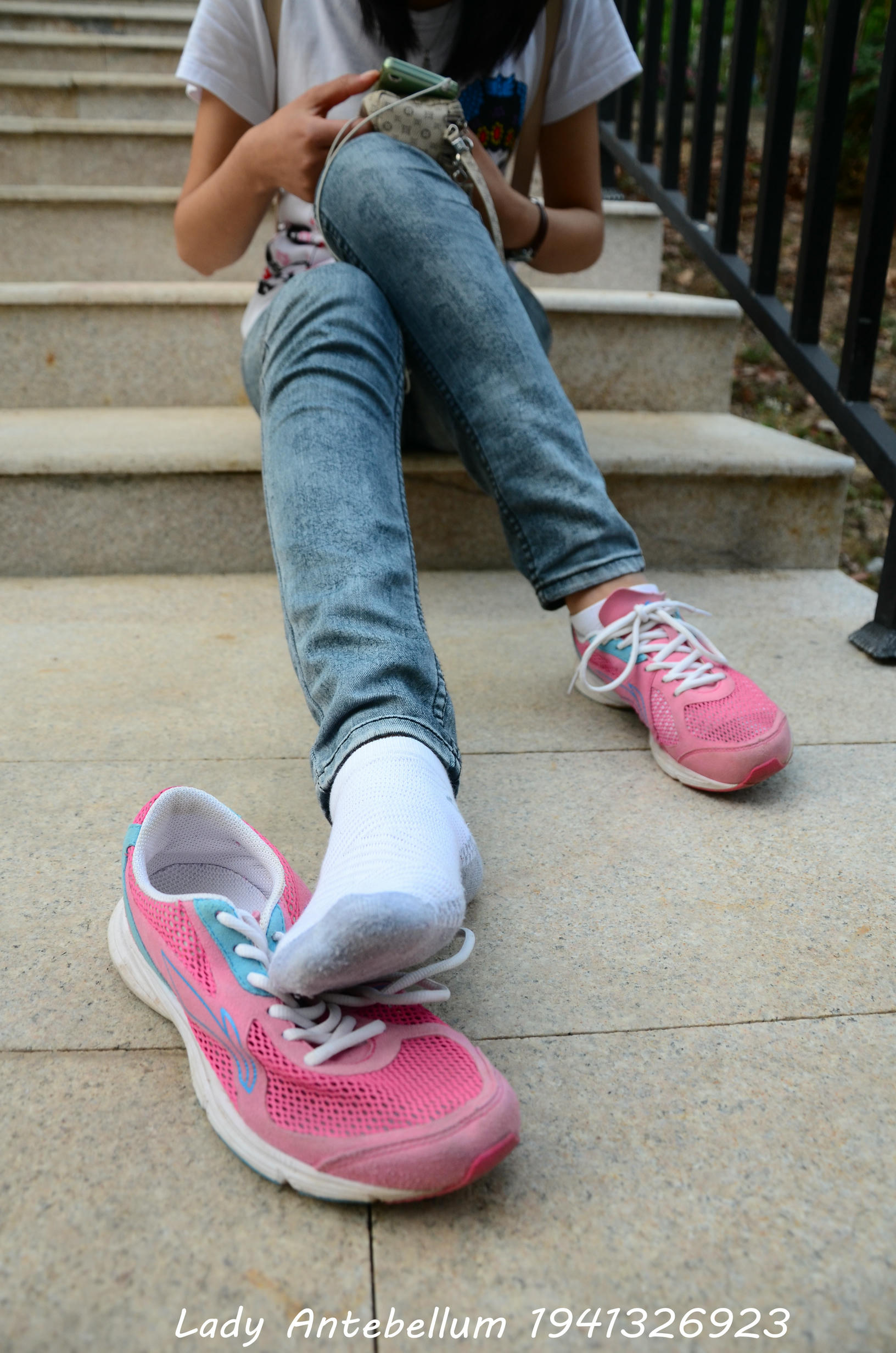 [战前女神] 恋足美腿棉袜女神级摄影套图 084 [53P-139MB]_第2集