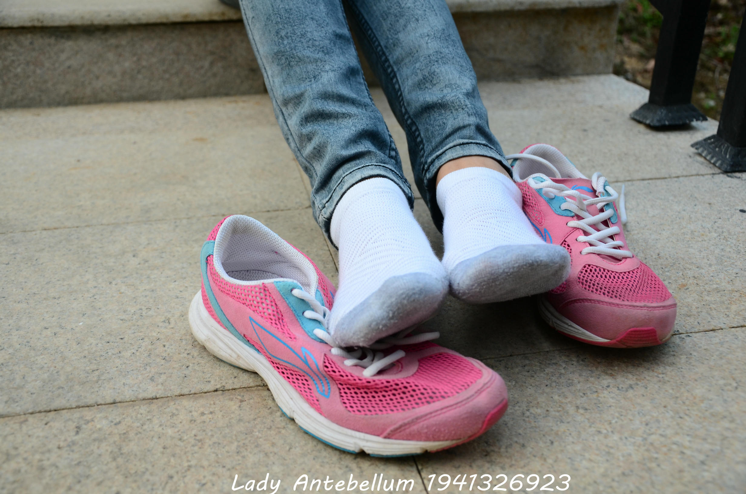 [战前女神] 恋足美腿棉袜女神级摄影套图 084 [53P-139MB]_第3集