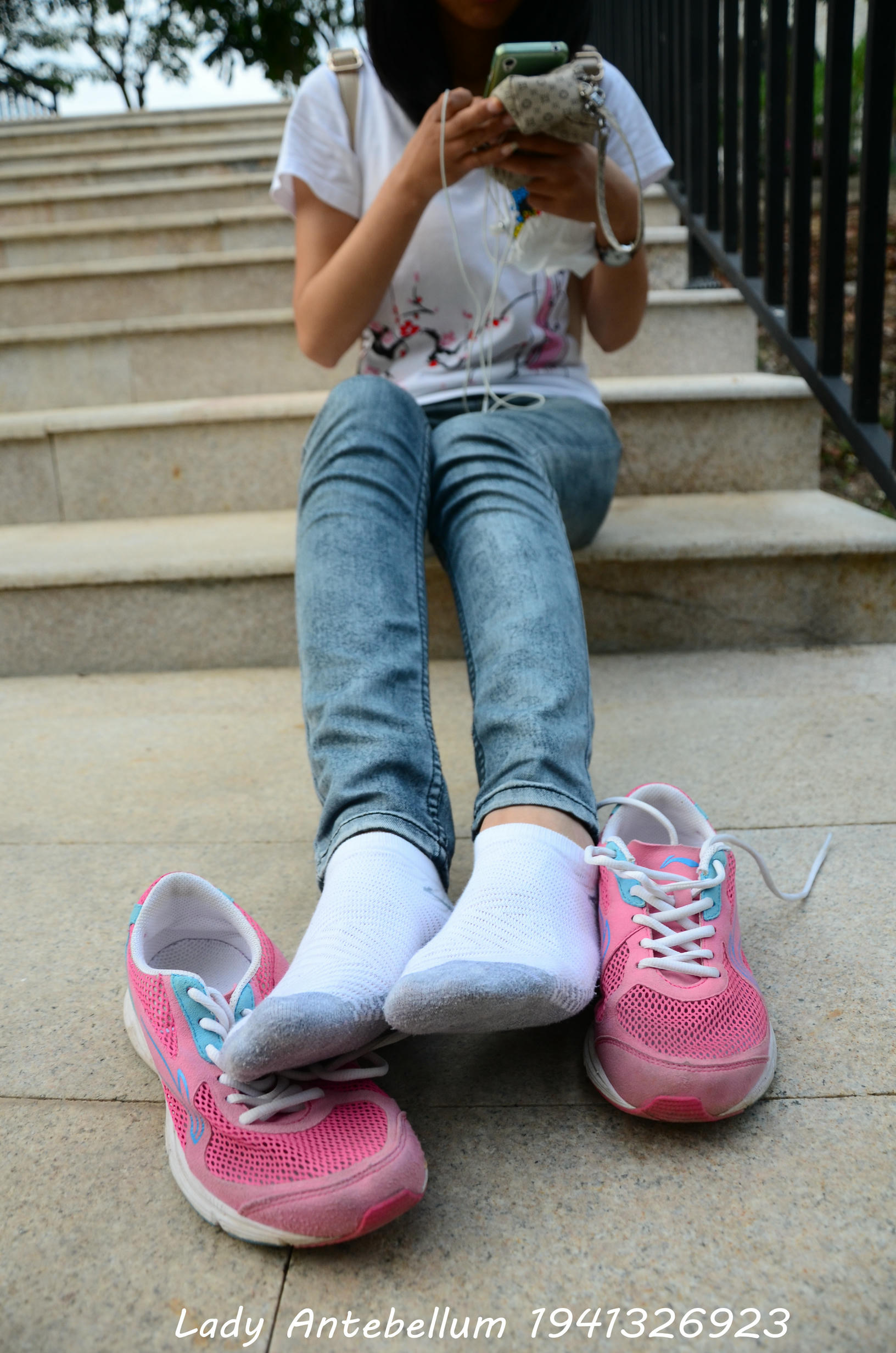 [战前女神] 恋足美腿棉袜女神级摄影套图 084 [53P-139MB]_第3集