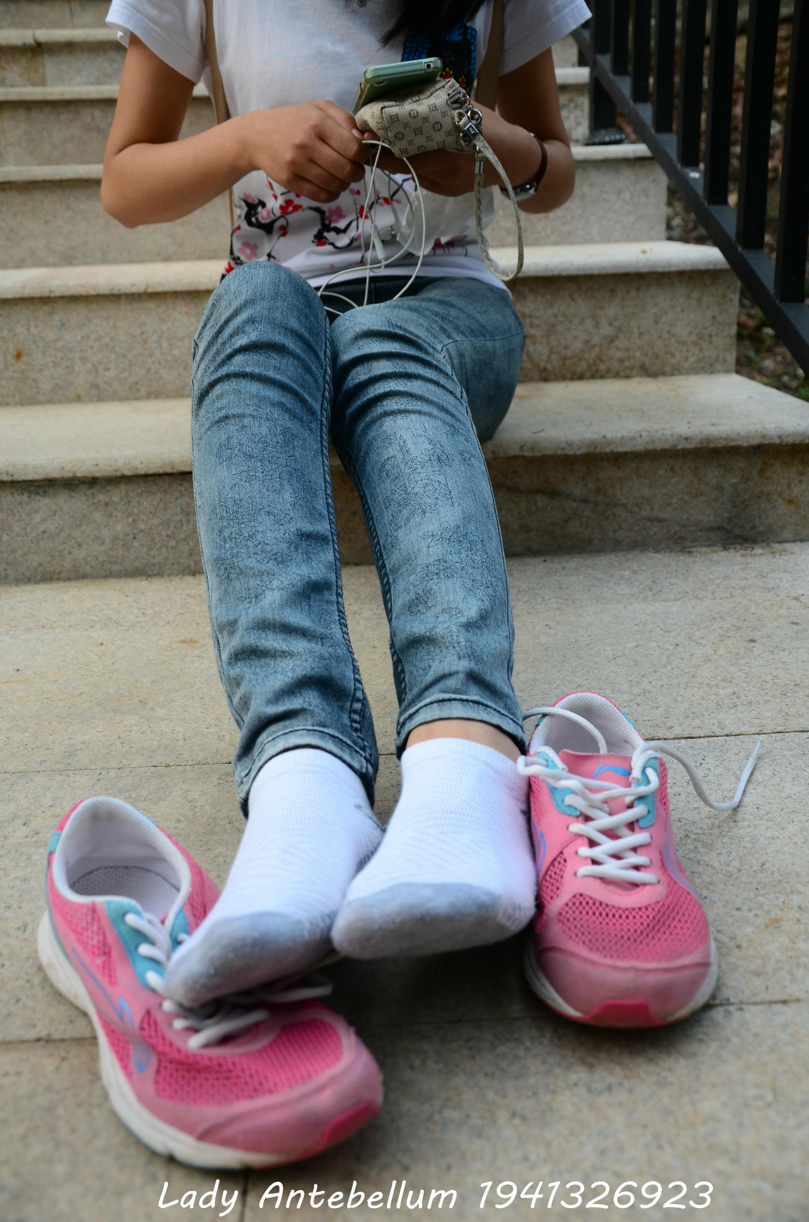 [战前女神] 恋足美腿棉袜女神级摄影套图 084 [53P-139MB]_第3集