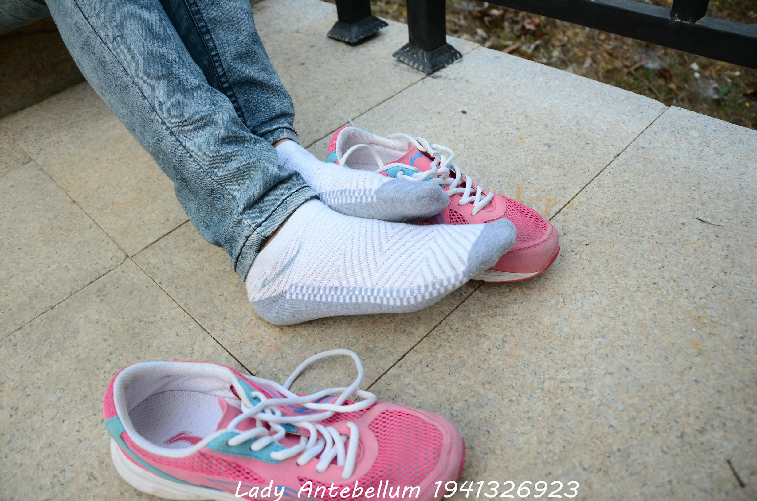 [战前女神] 恋足美腿棉袜女神级摄影套图 084 [53P-139MB]_第3集