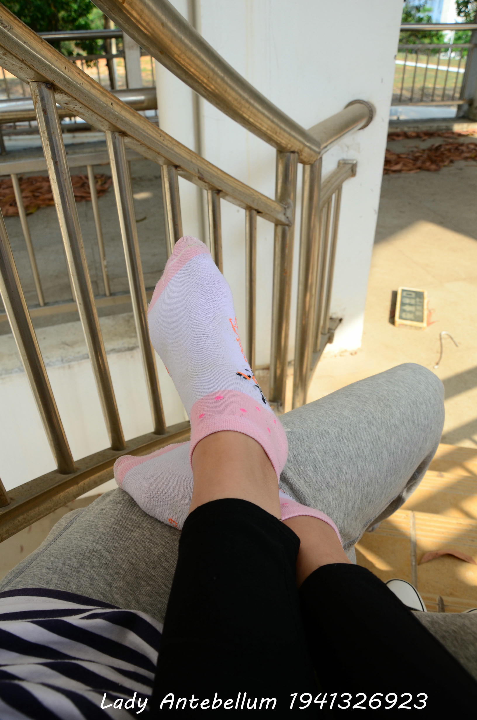 [战前女神] 恋足美腿棉袜女神级摄影套图 085 [79P-136MB]_第4集