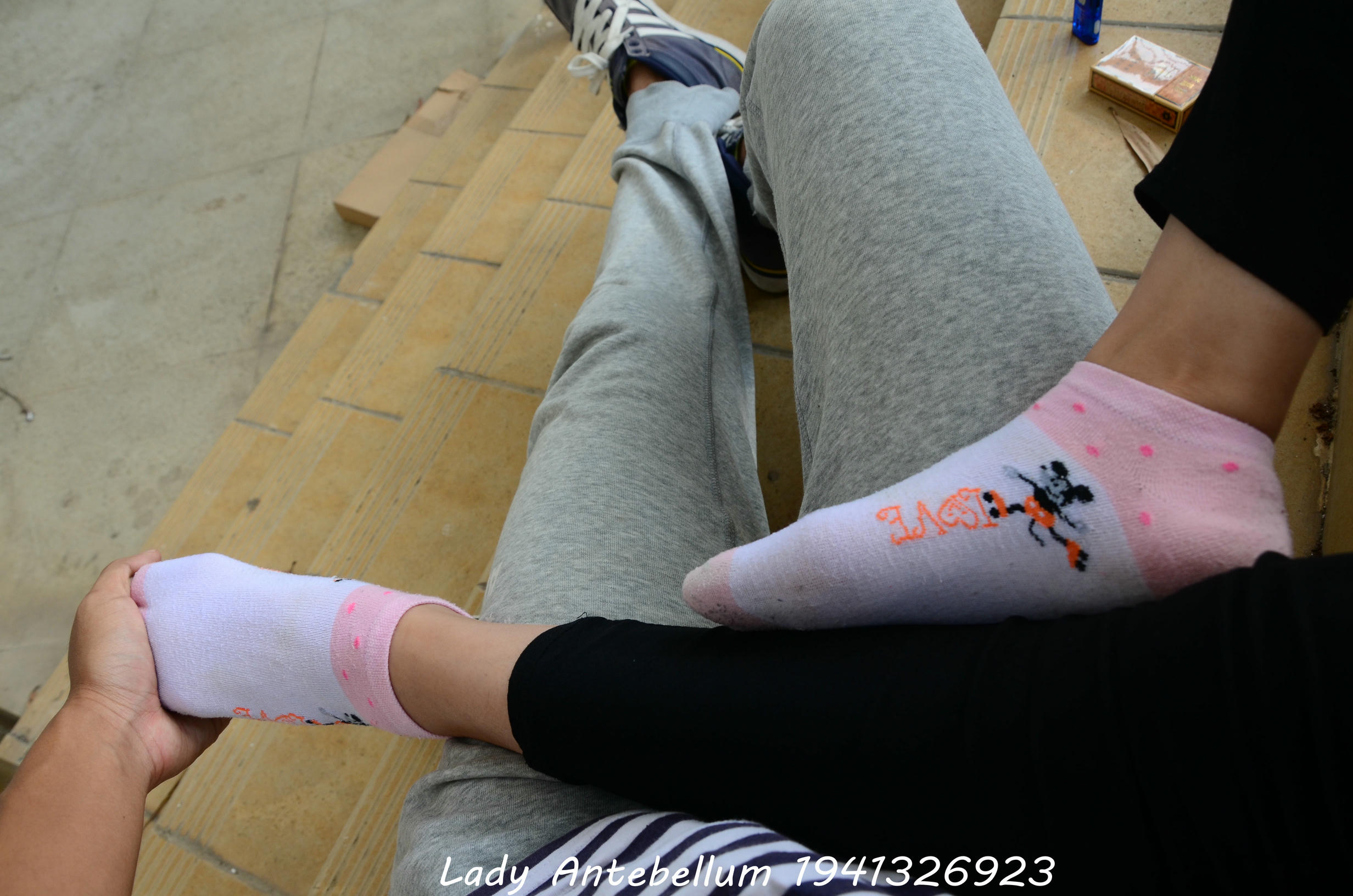 [战前女神] 恋足美腿棉袜女神级摄影套图 085 [79P-136MB]_第4集