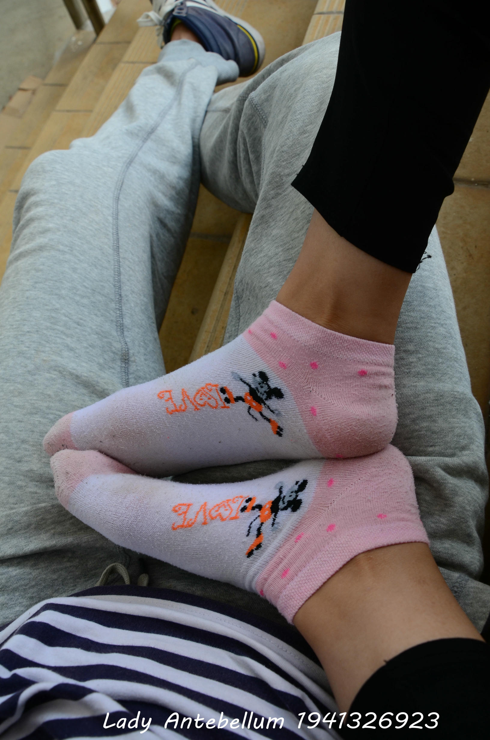 [战前女神] 恋足美腿棉袜女神级摄影套图 085 [79P-136MB]_第4集