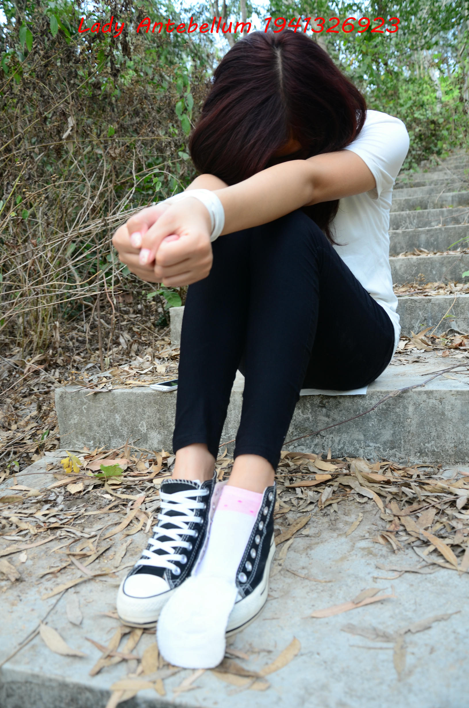 [战前女神] 恋足美腿棉袜女神级摄影套图 086 [92P-222MB]_第1集