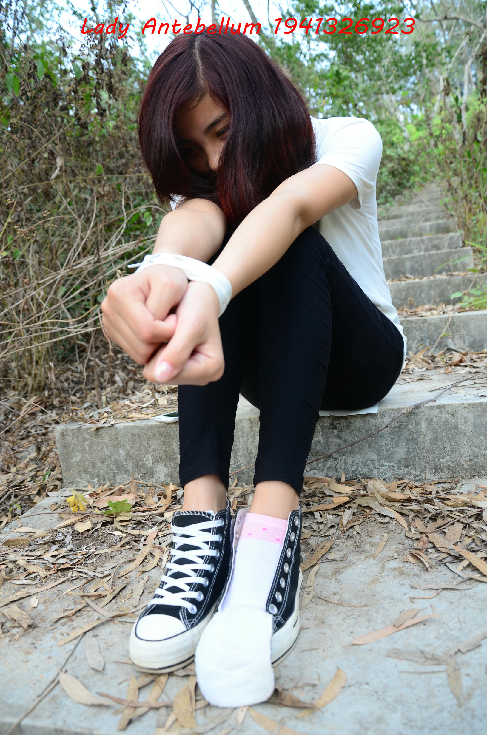 [战前女神] 恋足美腿棉袜女神级摄影套图 086 [92P-222MB]_第1集