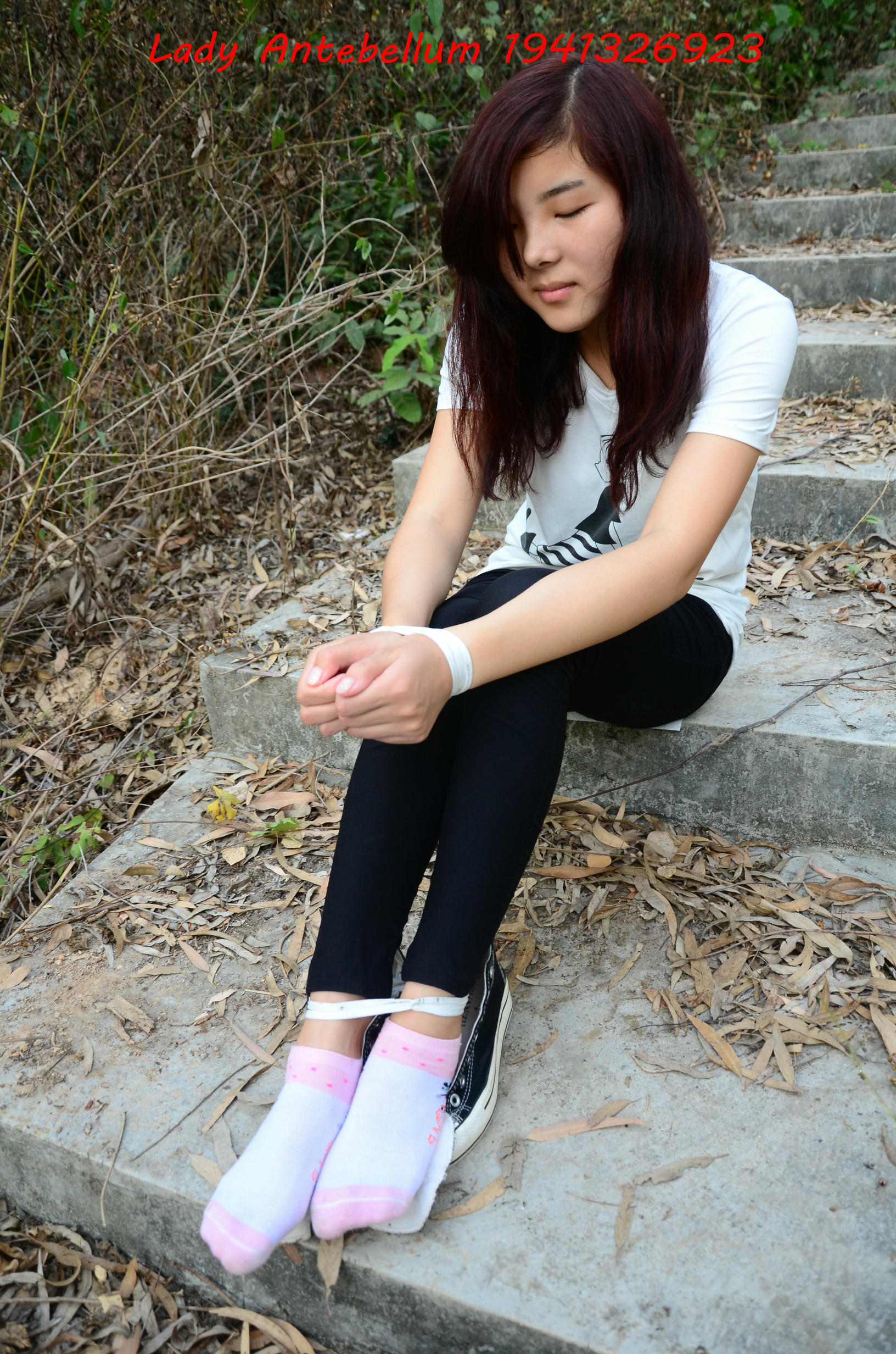 [战前女神] 恋足美腿棉袜女神级摄影套图 086 [92P-222MB]_第2集