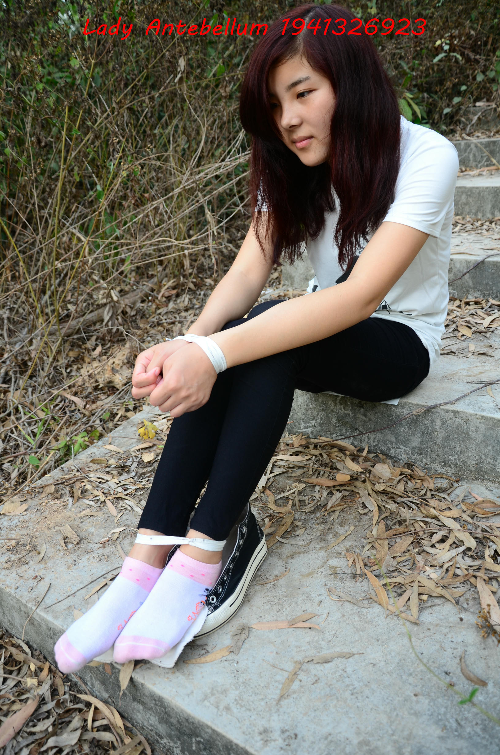 [战前女神] 恋足美腿棉袜女神级摄影套图 086 [92P-222MB]_第2集