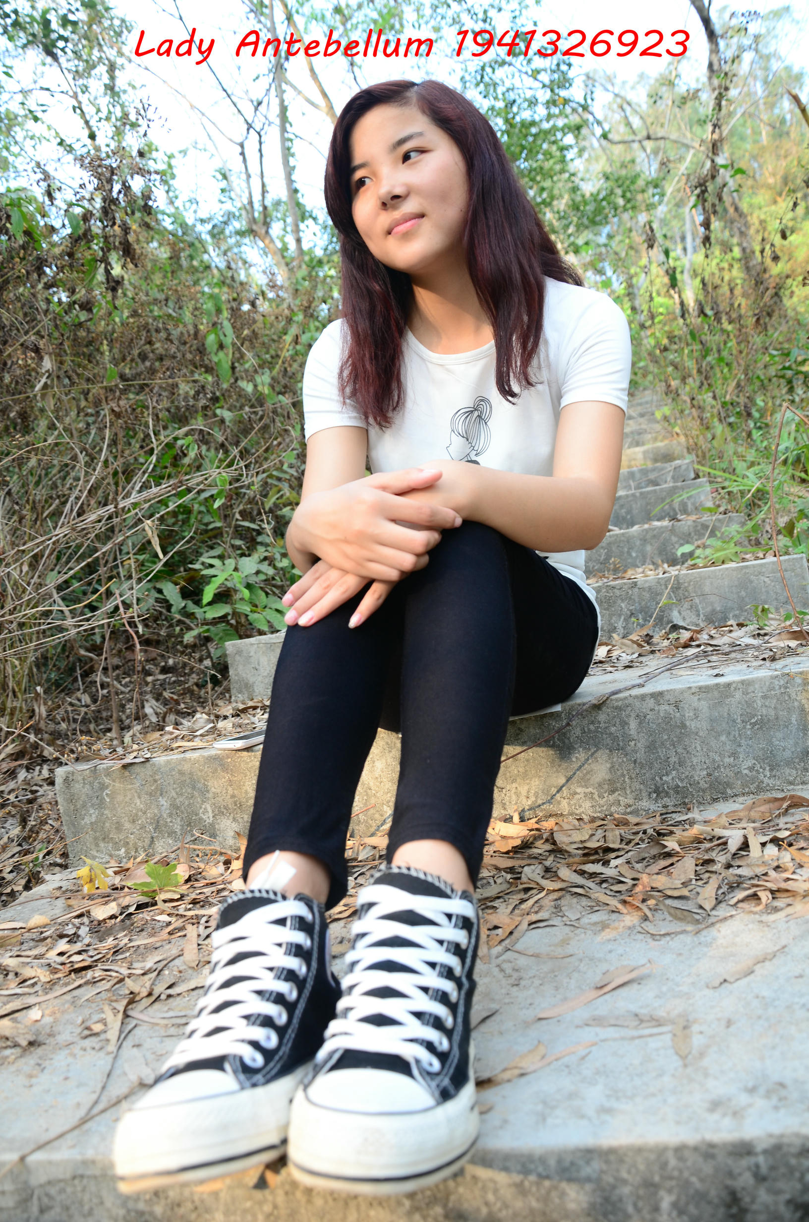 [战前女神] 恋足美腿棉袜女神级摄影套图 086 [92P-222MB]_第1集