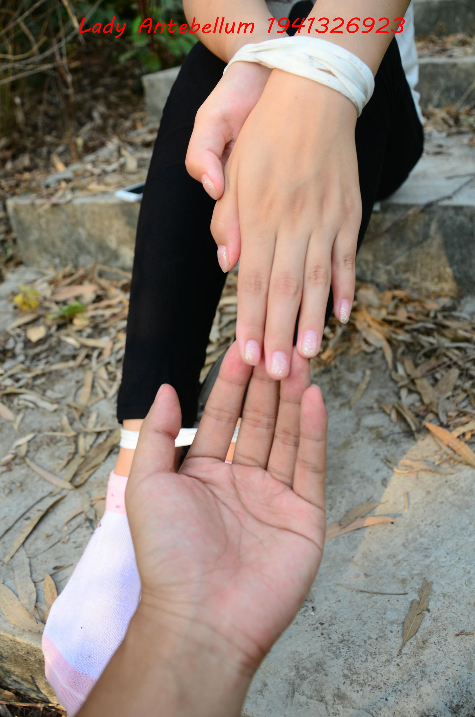 [战前女神] 恋足美腿棉袜女神级摄影套图 086 [92P-222MB]_第2集