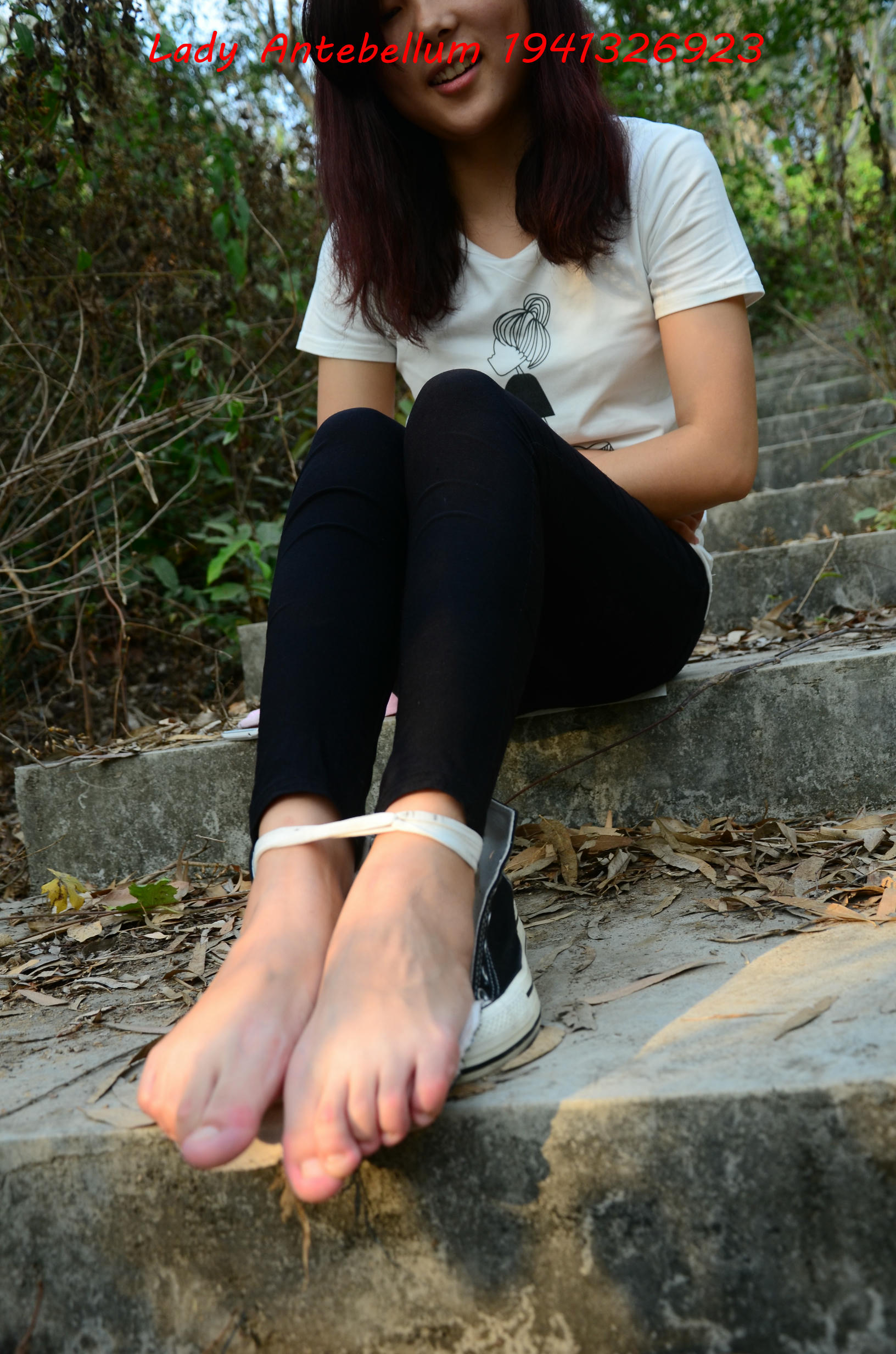 [战前女神] 恋足美腿棉袜女神级摄影套图 086 [92P-222MB]_第3集