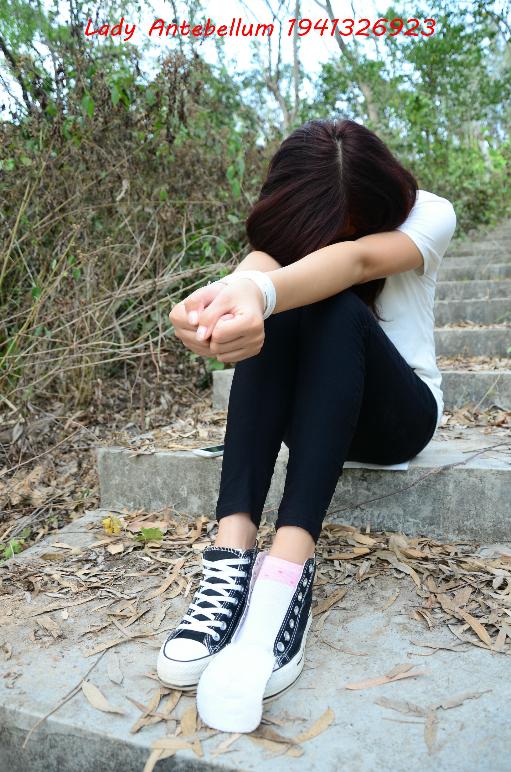 [战前女神] 恋足美腿棉袜女神级摄影套图 086 [92P-222MB]_第1集