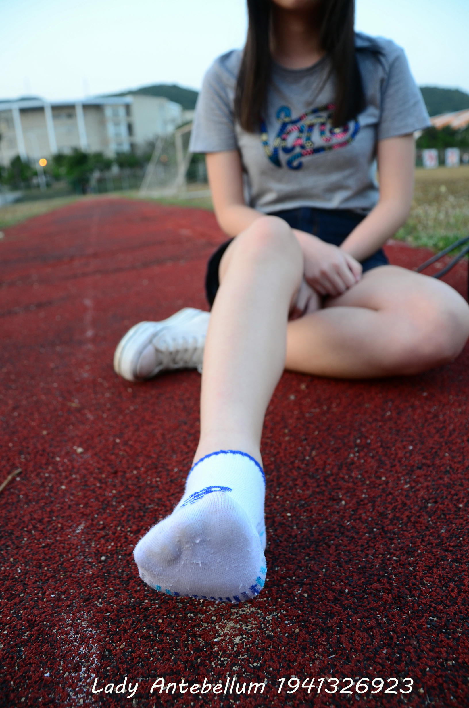 [战前女神] 恋足美腿棉袜女神级摄影套图 087 [86P-221MB]_第3集