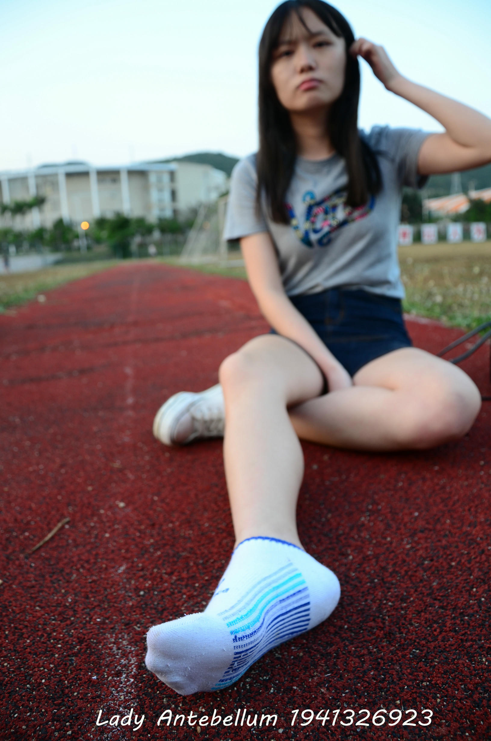 [战前女神] 恋足美腿棉袜女神级摄影套图 087 [86P-221MB]_第3集