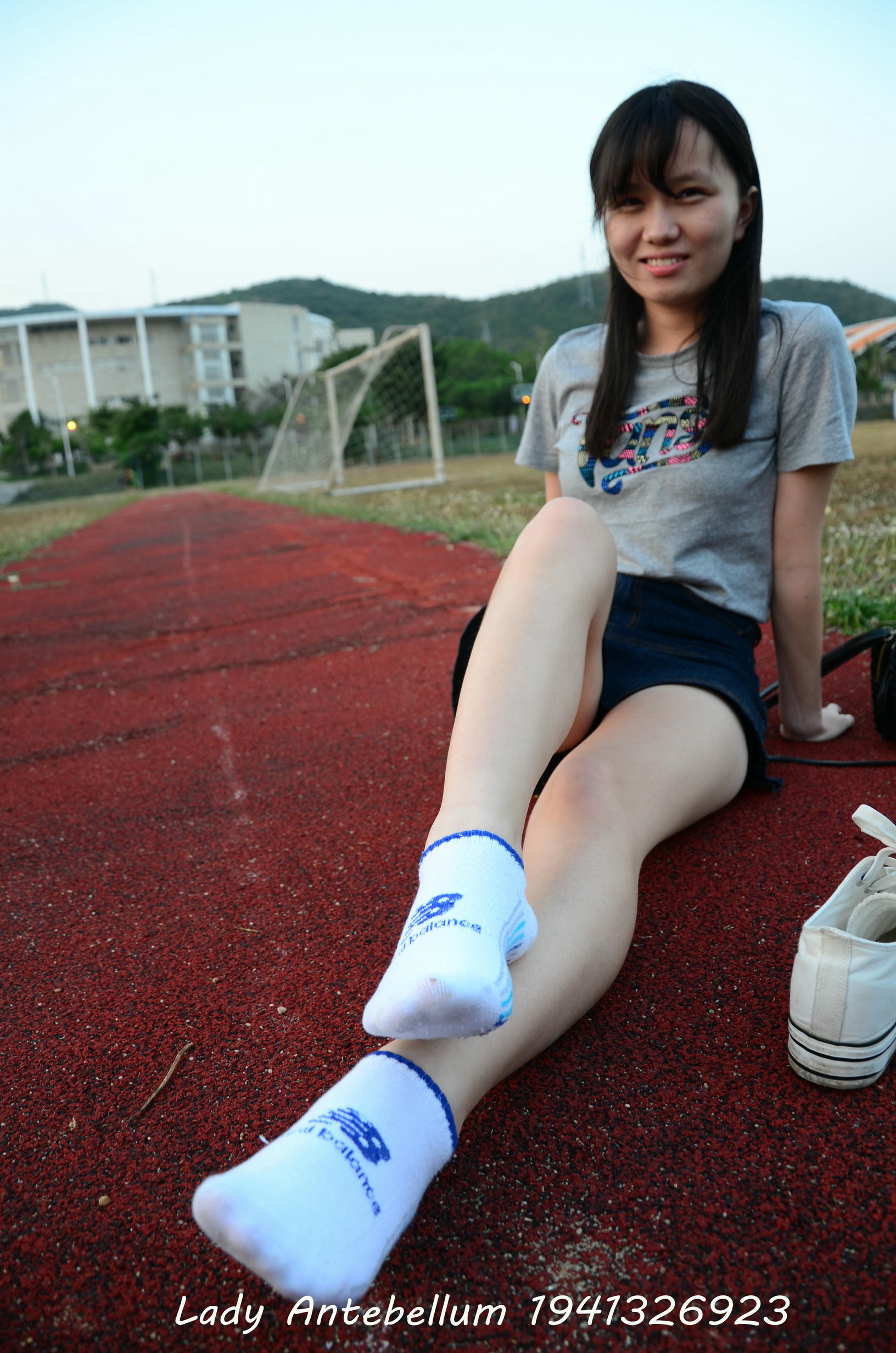 [战前女神] 恋足美腿棉袜女神级摄影套图 087 [86P-221MB]_第3集