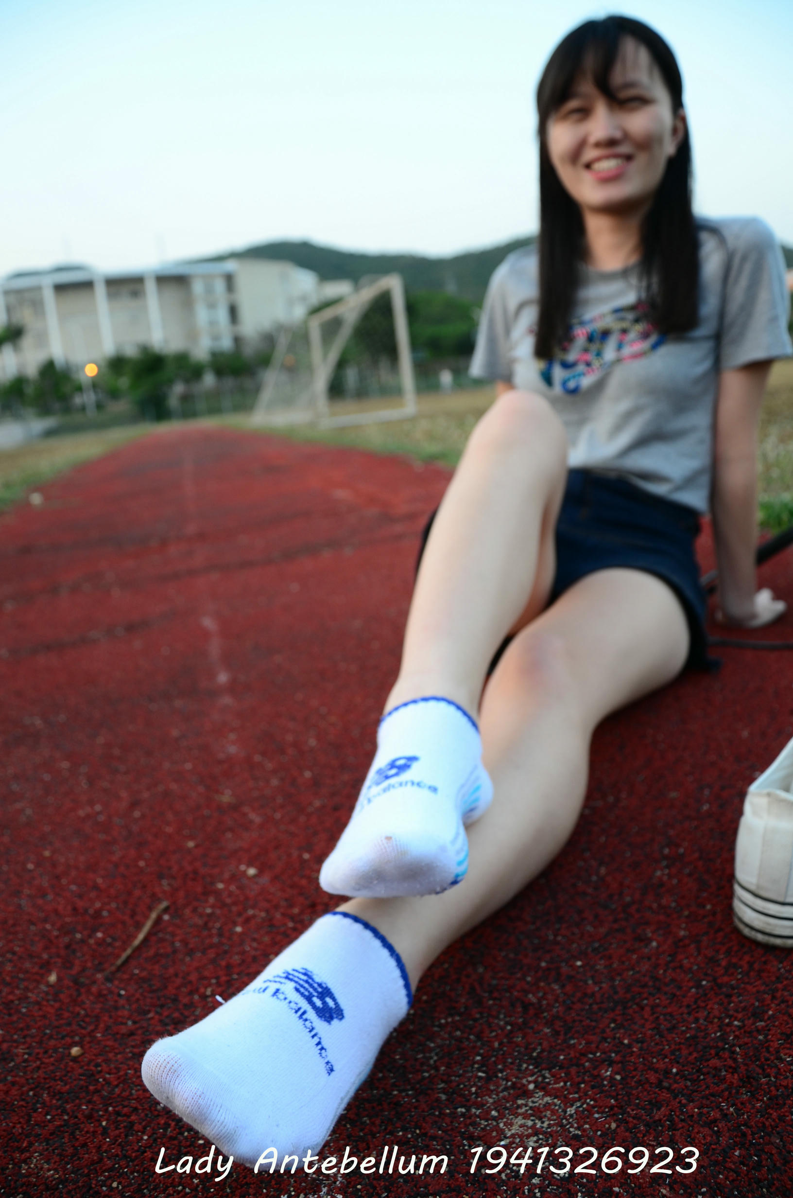 [战前女神] 恋足美腿棉袜女神级摄影套图 087 [86P-221MB]_第3集