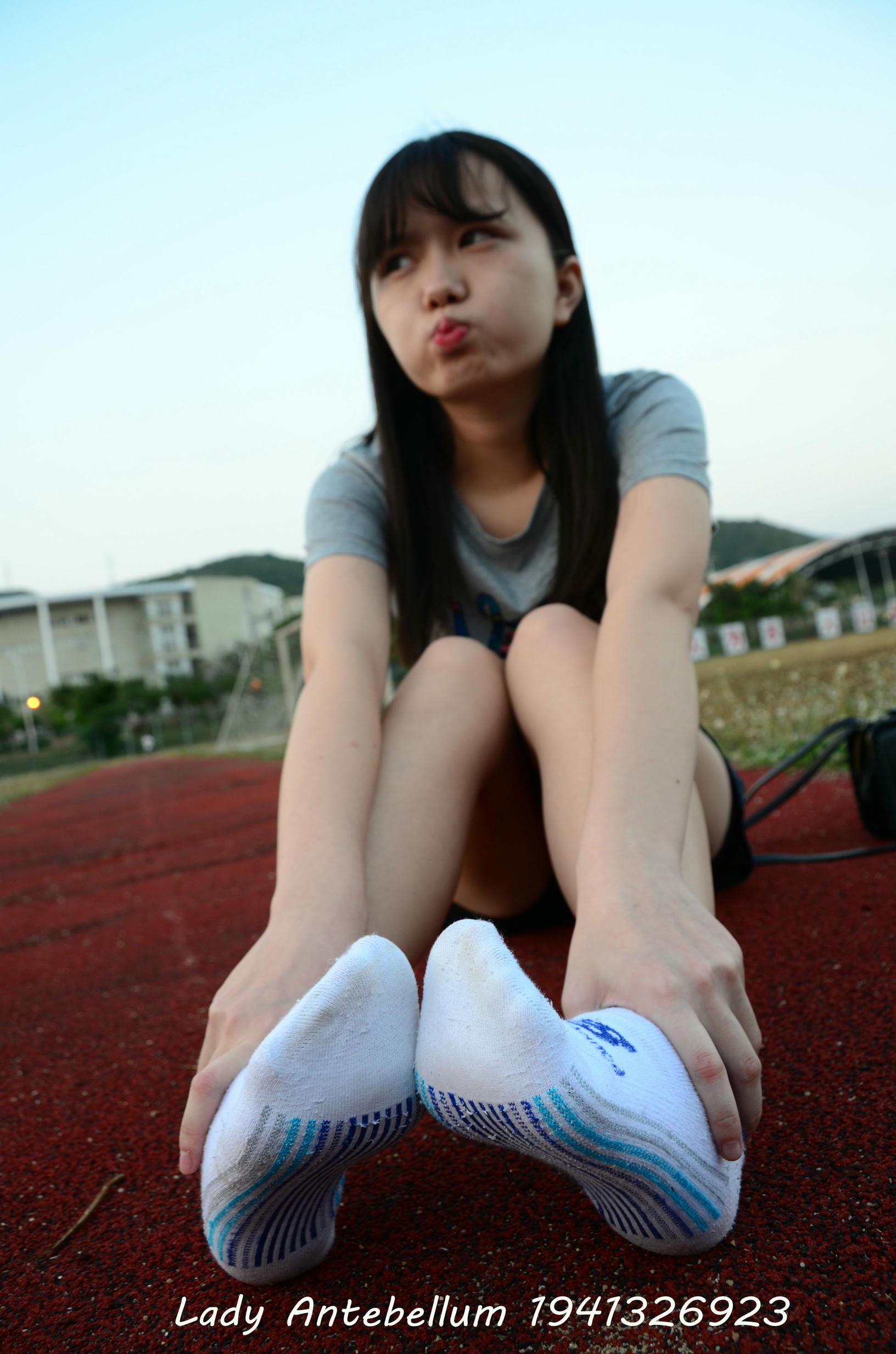 [战前女神] 恋足美腿棉袜女神级摄影套图 087 [86P-221MB]_第4集