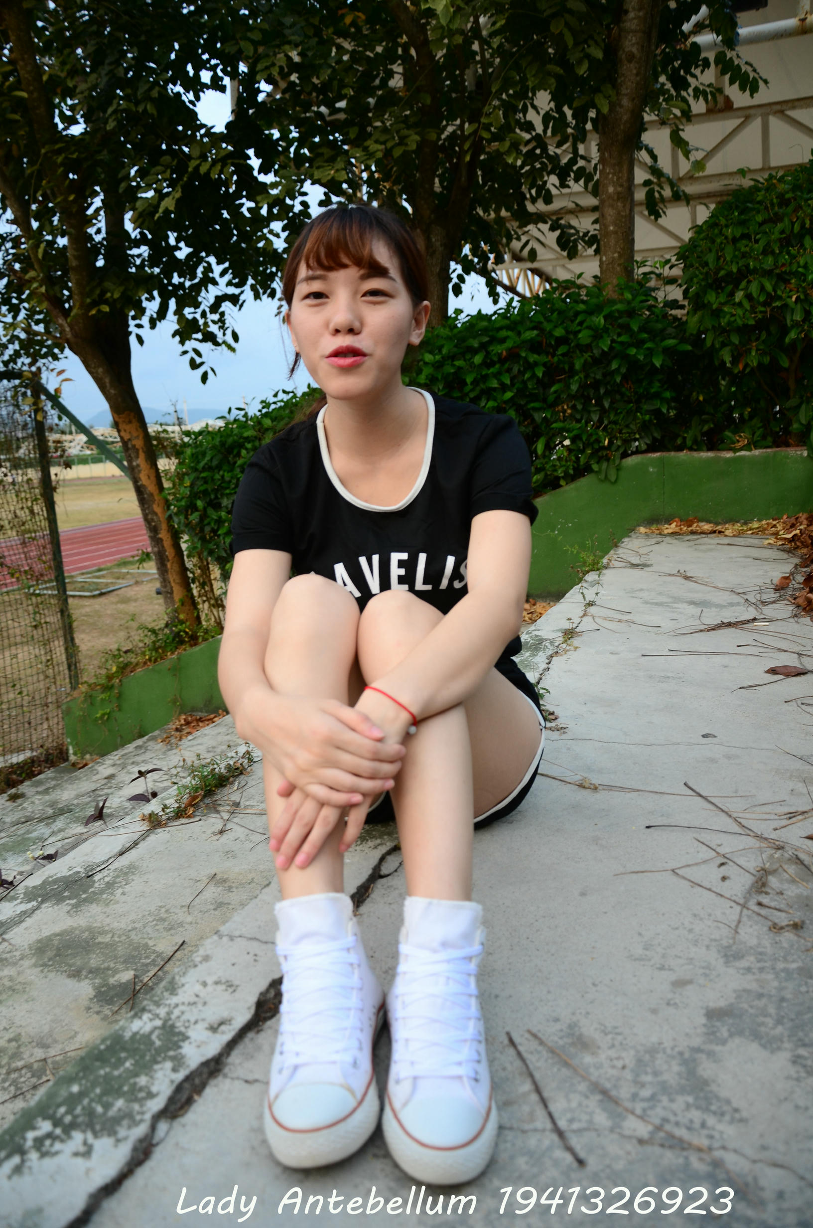 [战前女神] 恋足美腿棉袜女神级摄影套图 089 [88P-183MB]_第1集