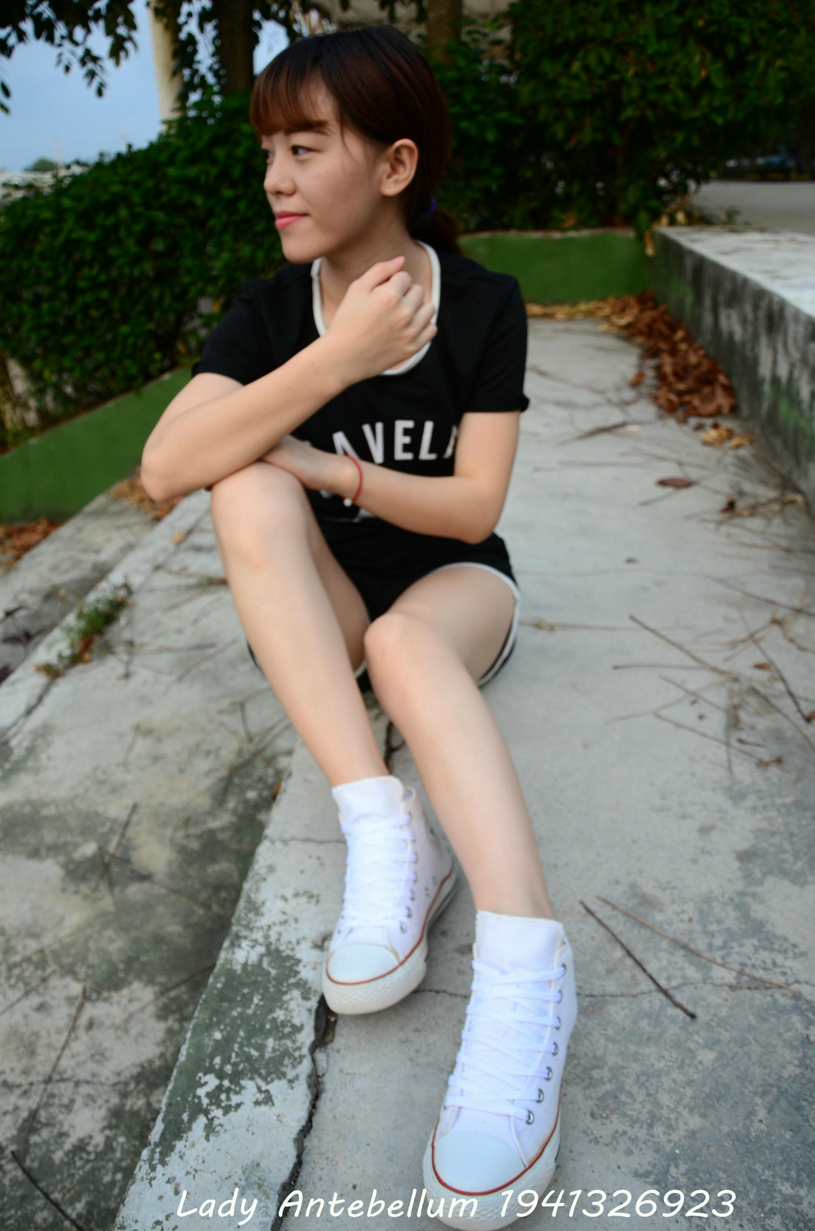 [战前女神] 恋足美腿棉袜女神级摄影套图 089 [88P-183MB]_第1集